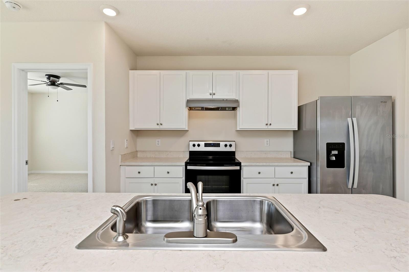 2725 DUMONT LN, TAVARES, FL, 32778