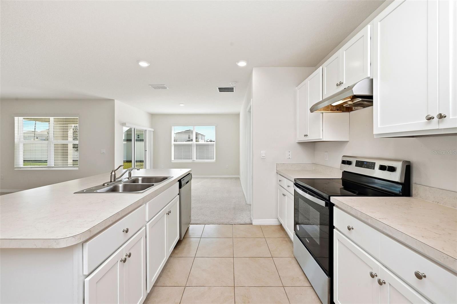 2725 DUMONT LN, TAVARES, FL, 32778