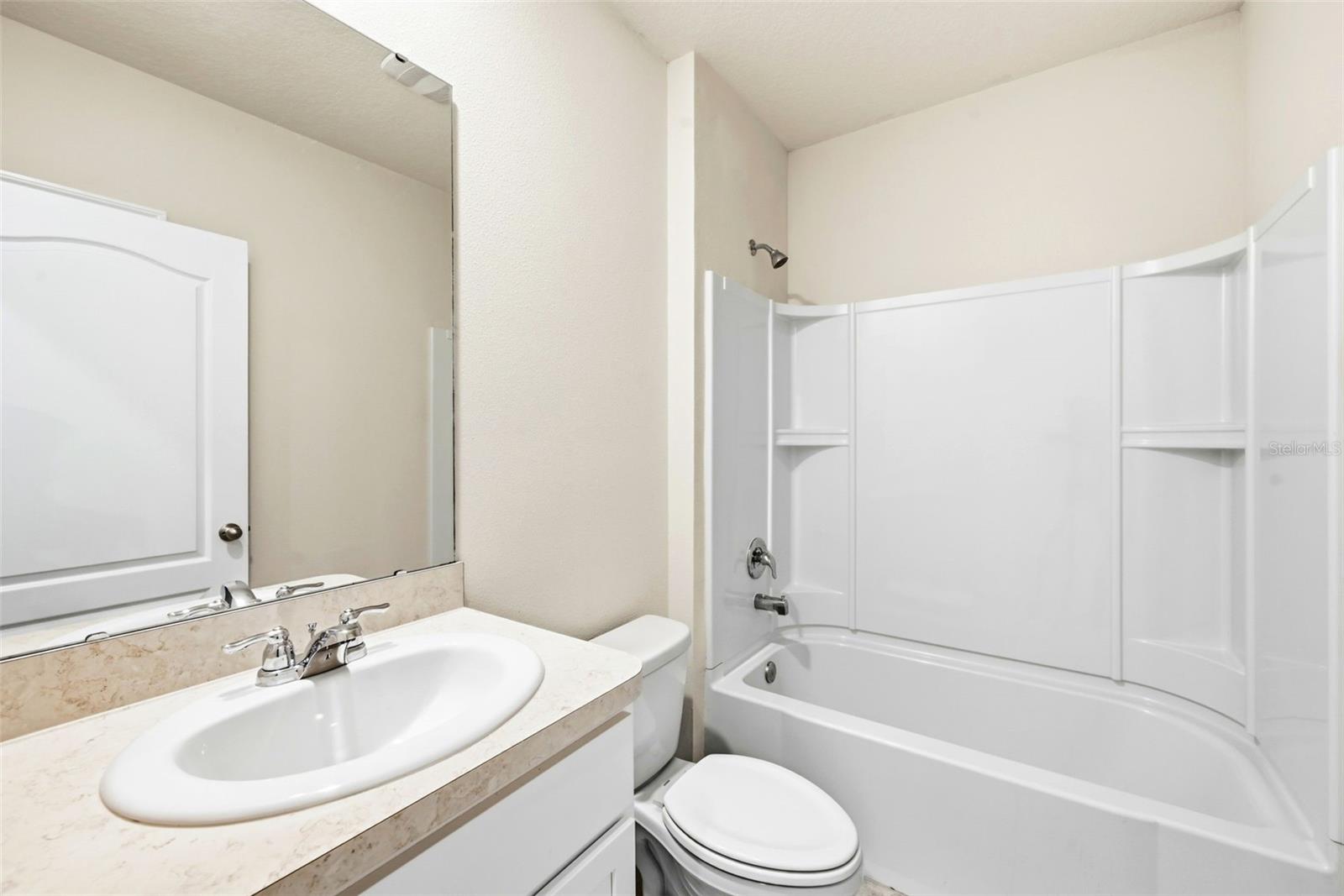 2725 DUMONT LN, TAVARES, FL, 32778