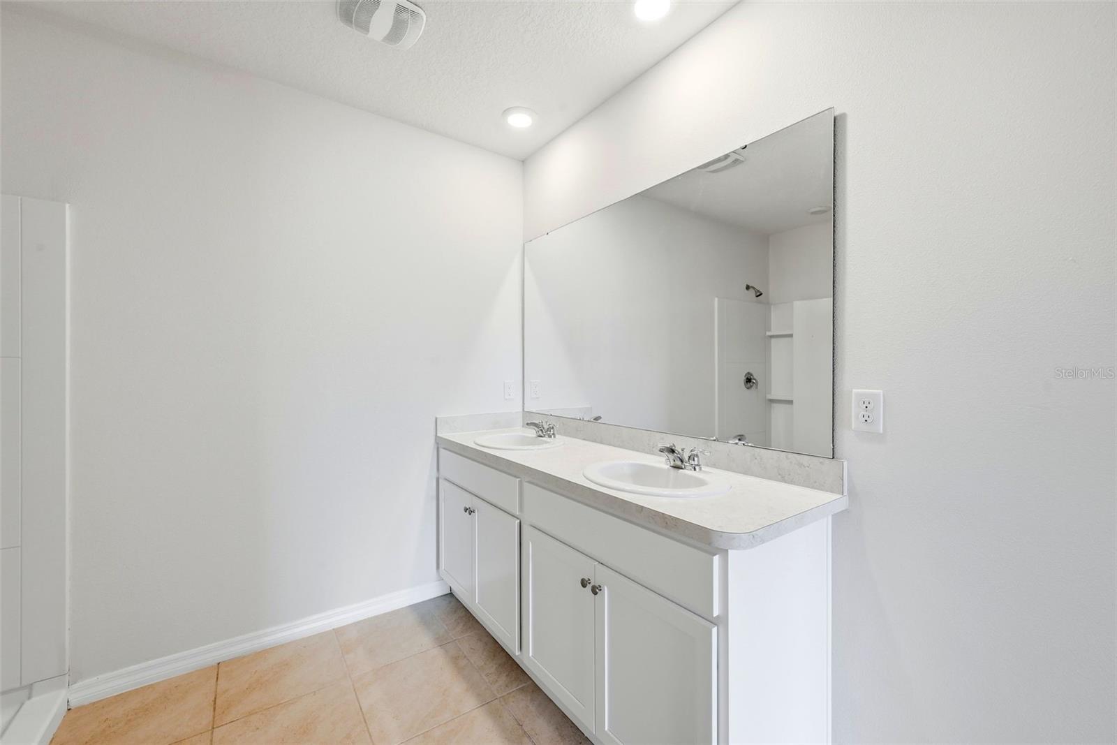 2725 DUMONT LN, TAVARES, FL, 32778