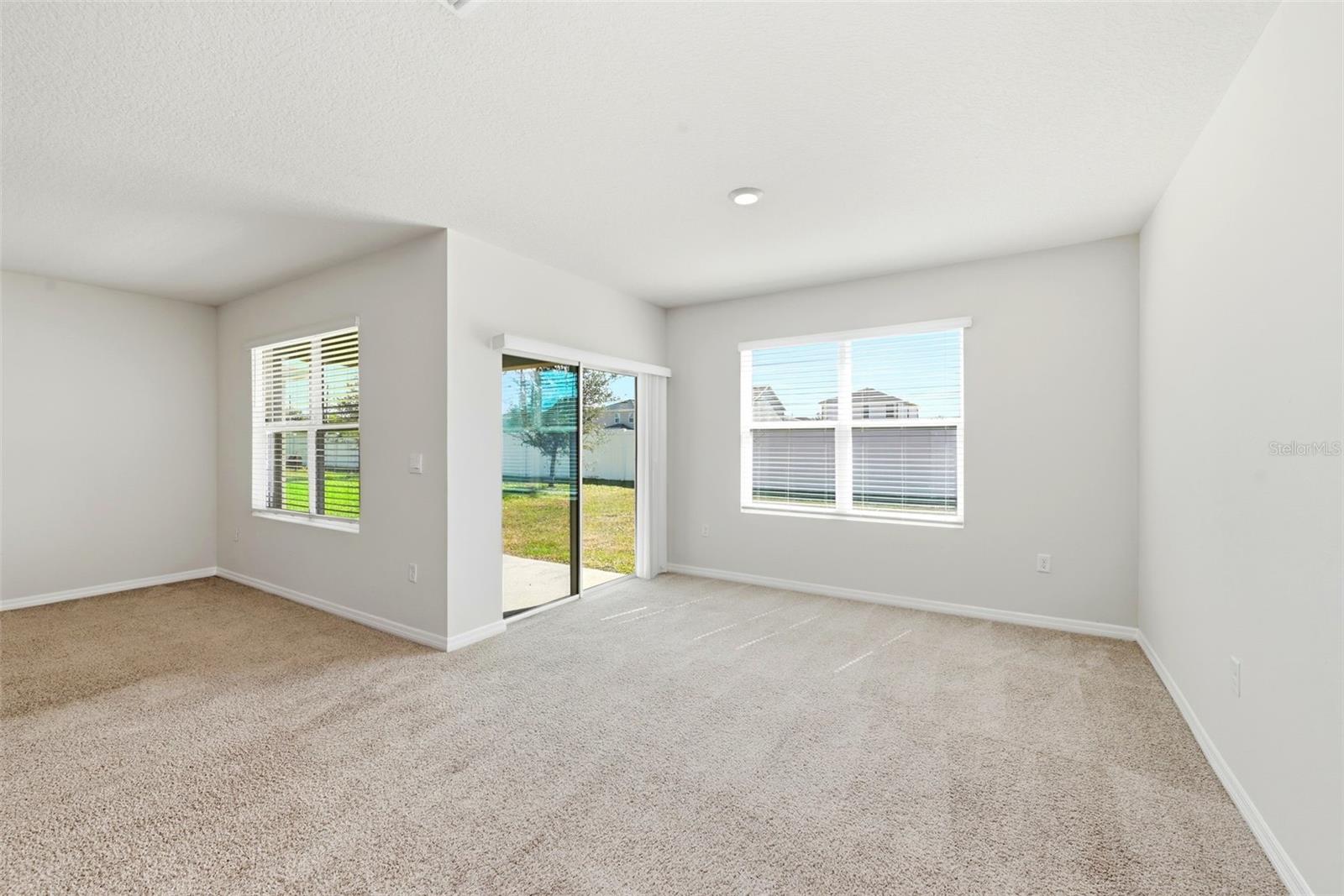 2725 DUMONT LN, TAVARES, FL, 32778