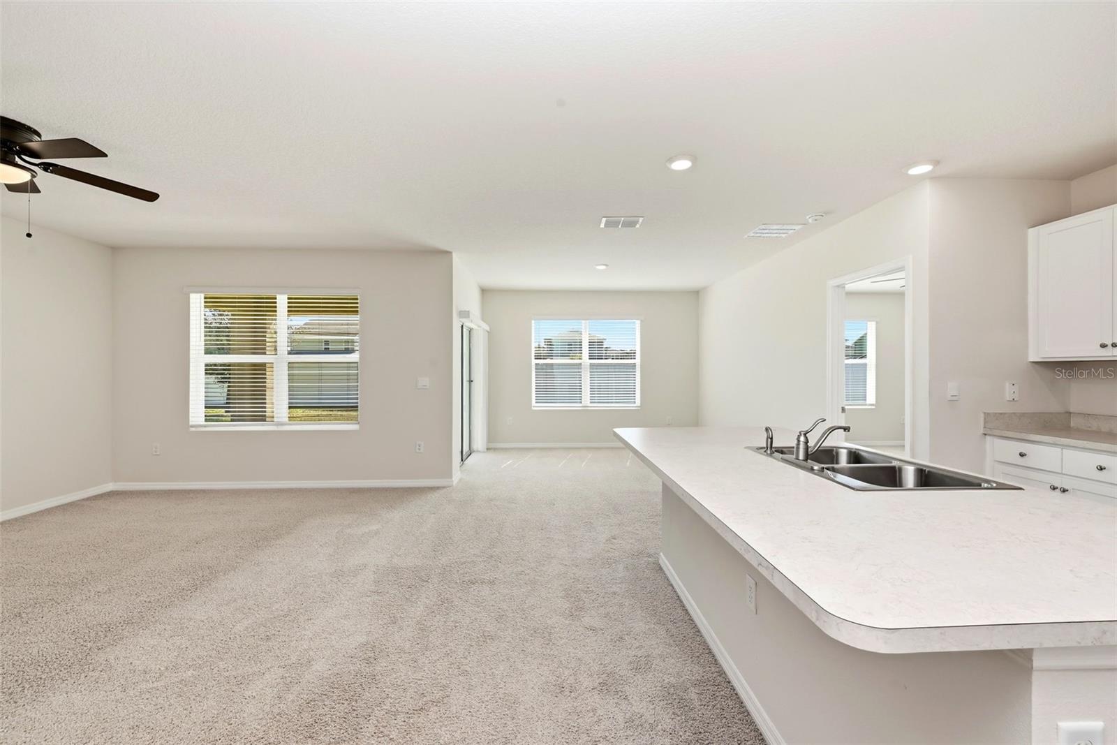 2725 DUMONT LN, TAVARES, FL, 32778