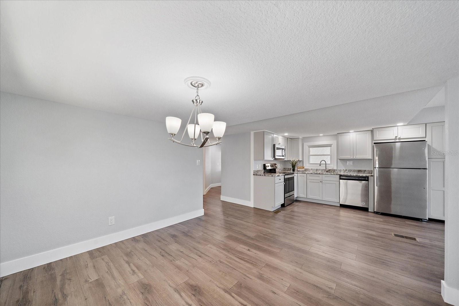 30 FLORES DR, PALMETTO, FL, 34221