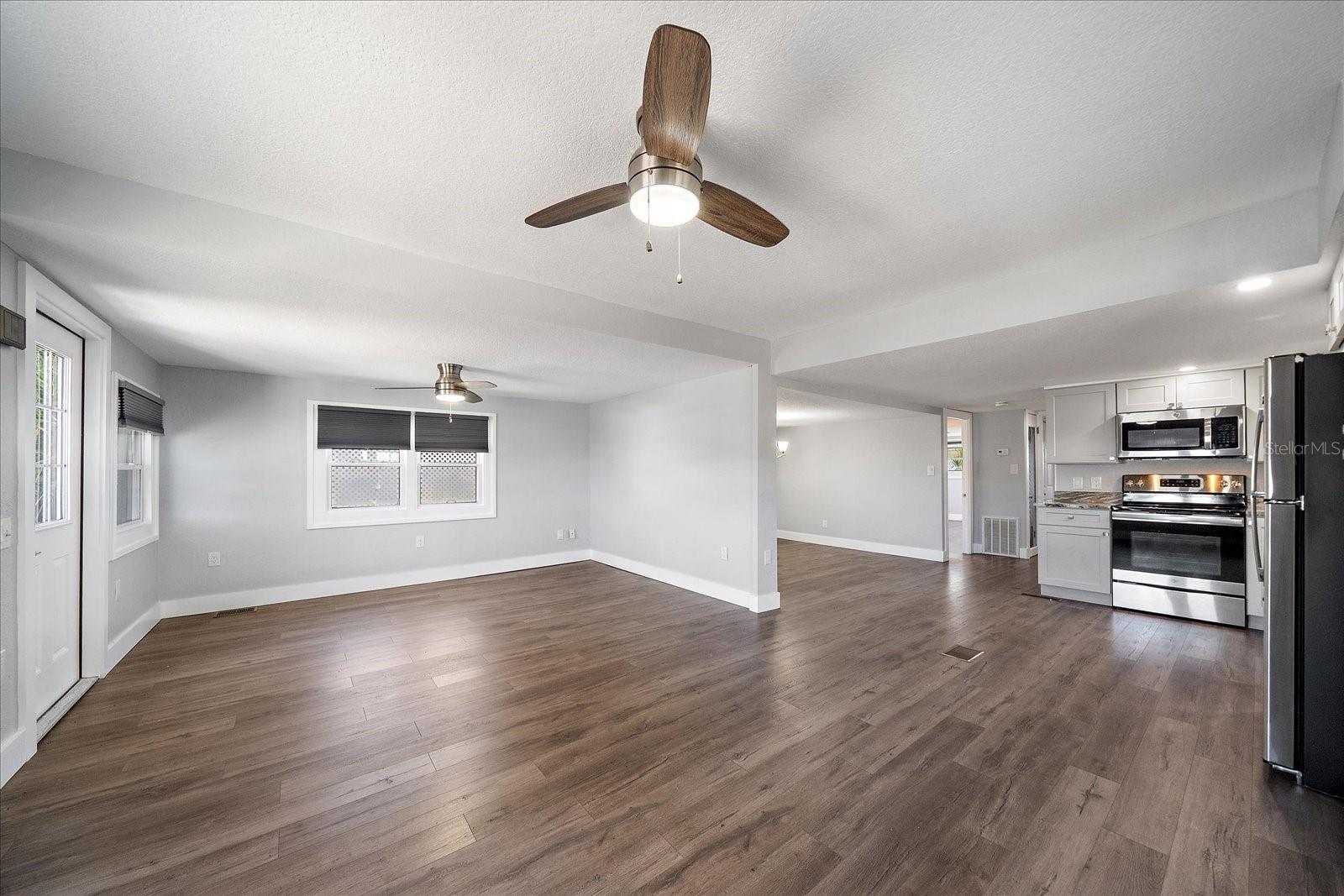 30 FLORES DR, PALMETTO, FL, 34221