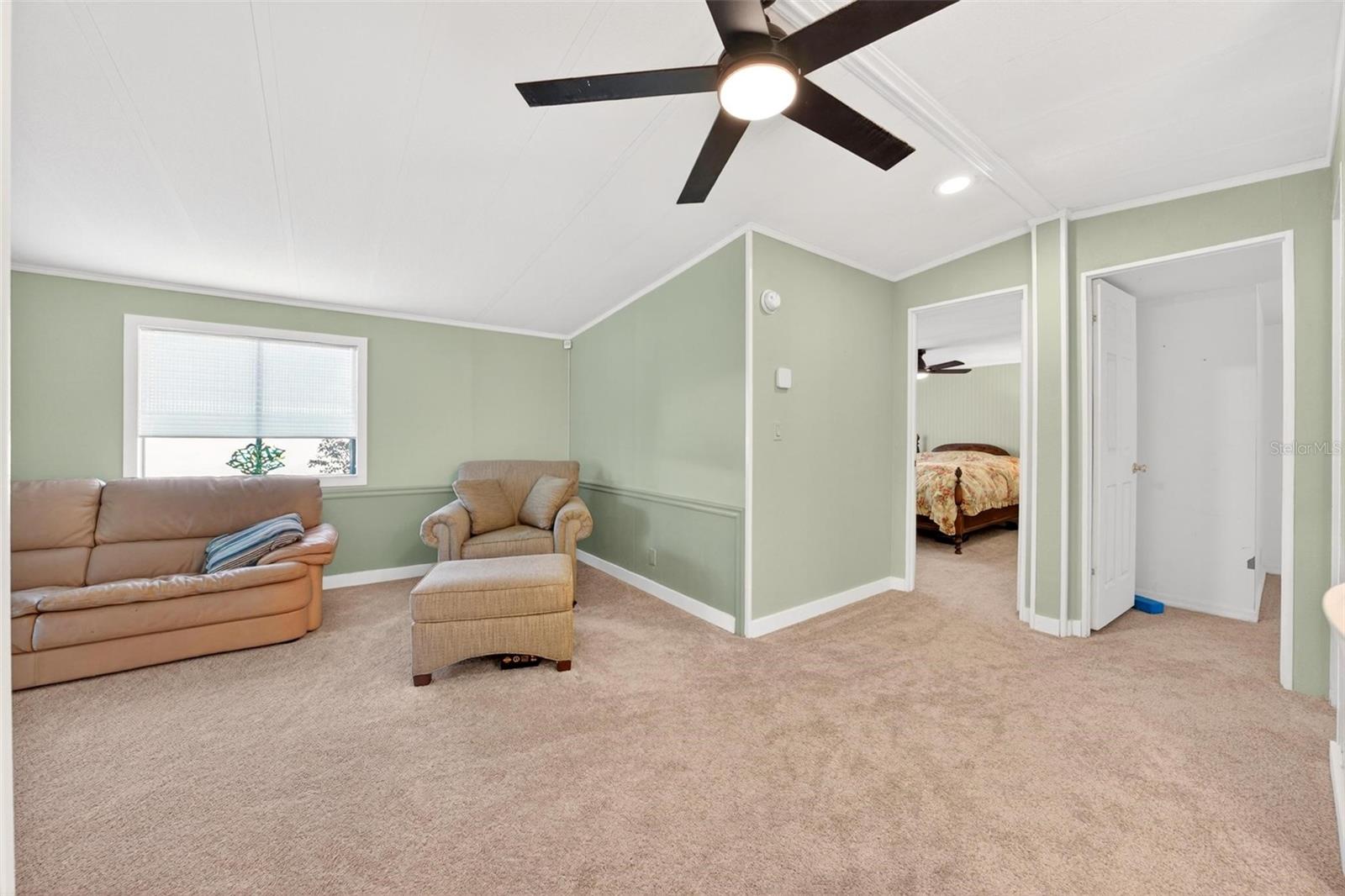 516 JASON DR, LADY LAKE, FL, 32159