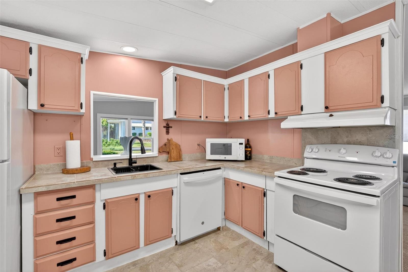 516 JASON DR, LADY LAKE, FL, 32159