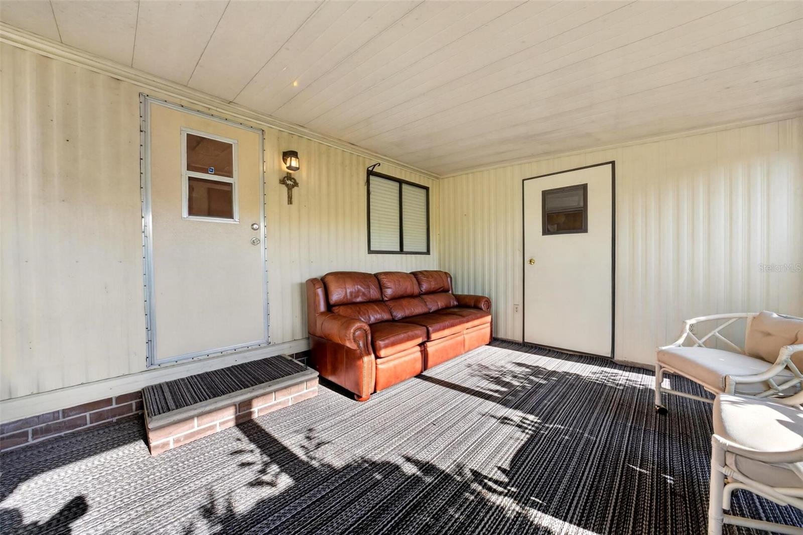 516 JASON DR, LADY LAKE, FL, 32159