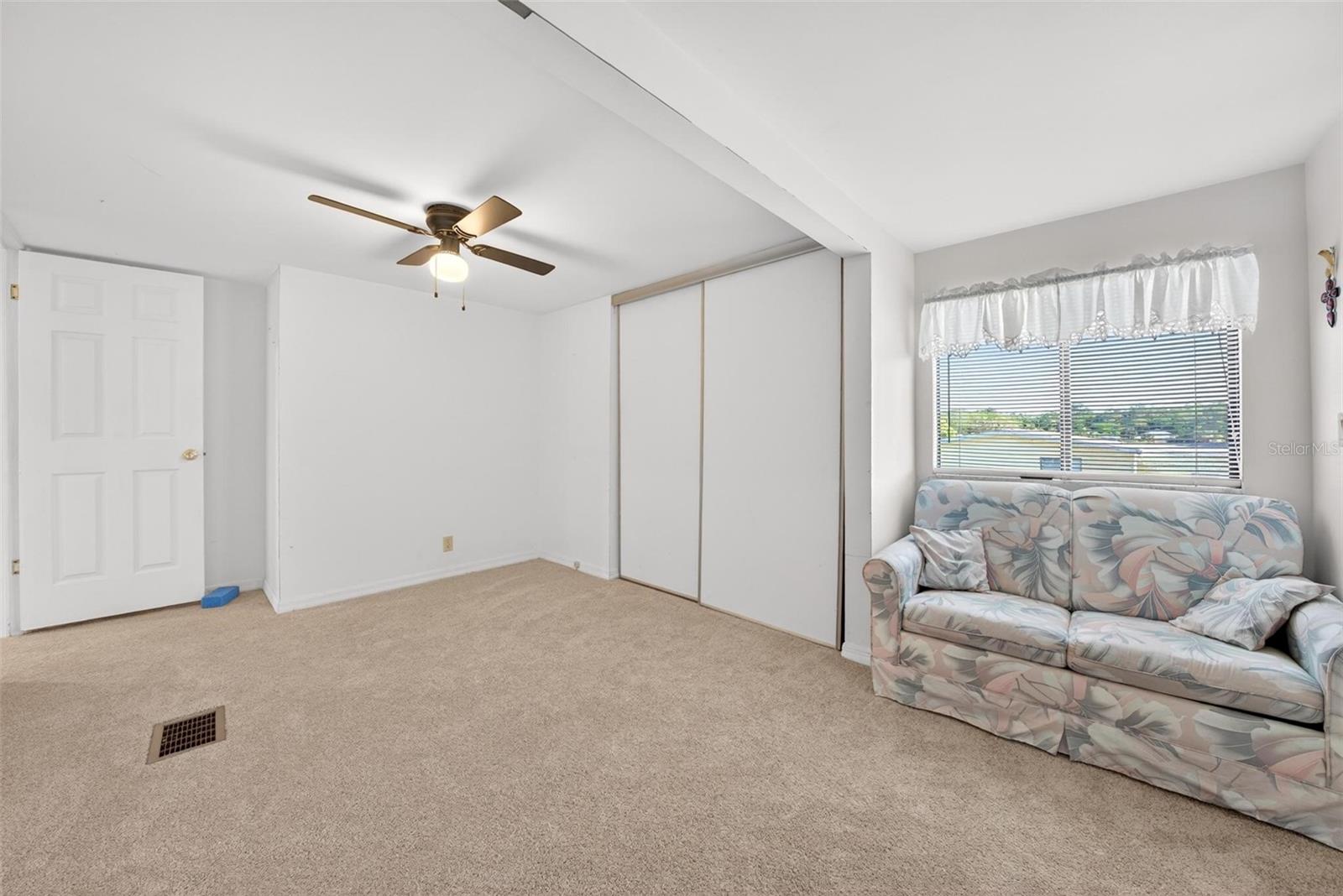 516 JASON DR, LADY LAKE, FL, 32159