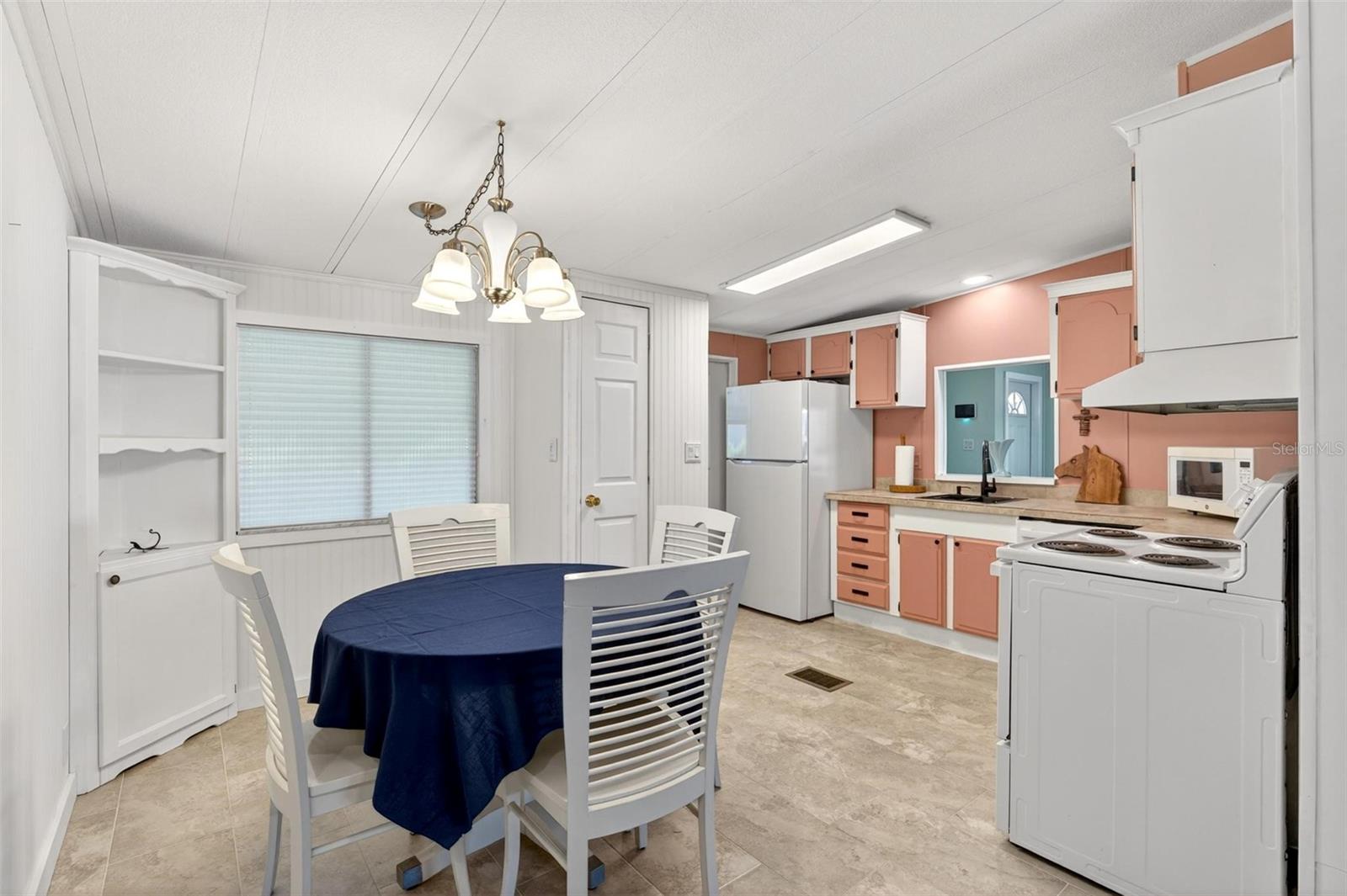 516 JASON DR, LADY LAKE, FL, 32159