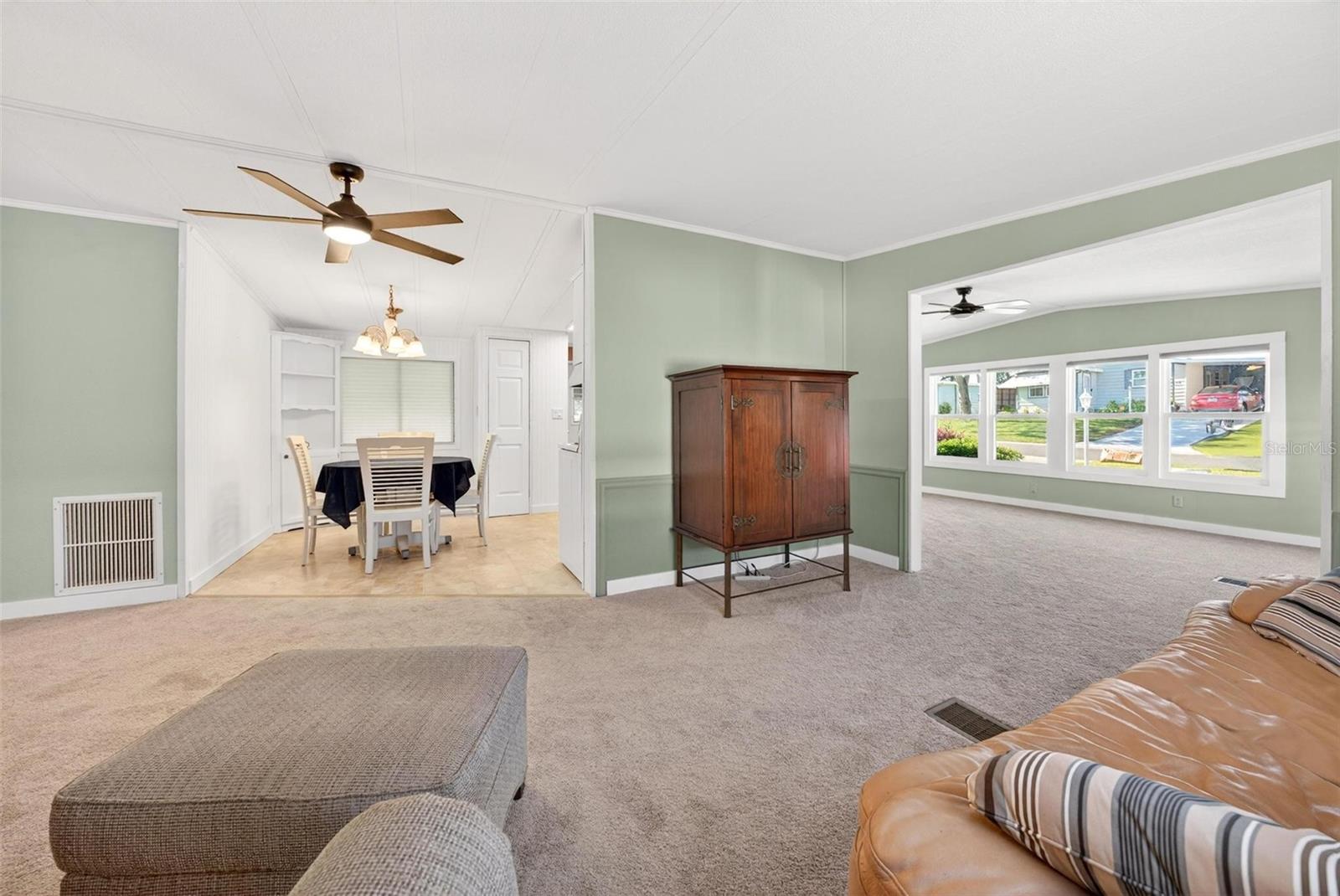 516 JASON DR, LADY LAKE, FL, 32159