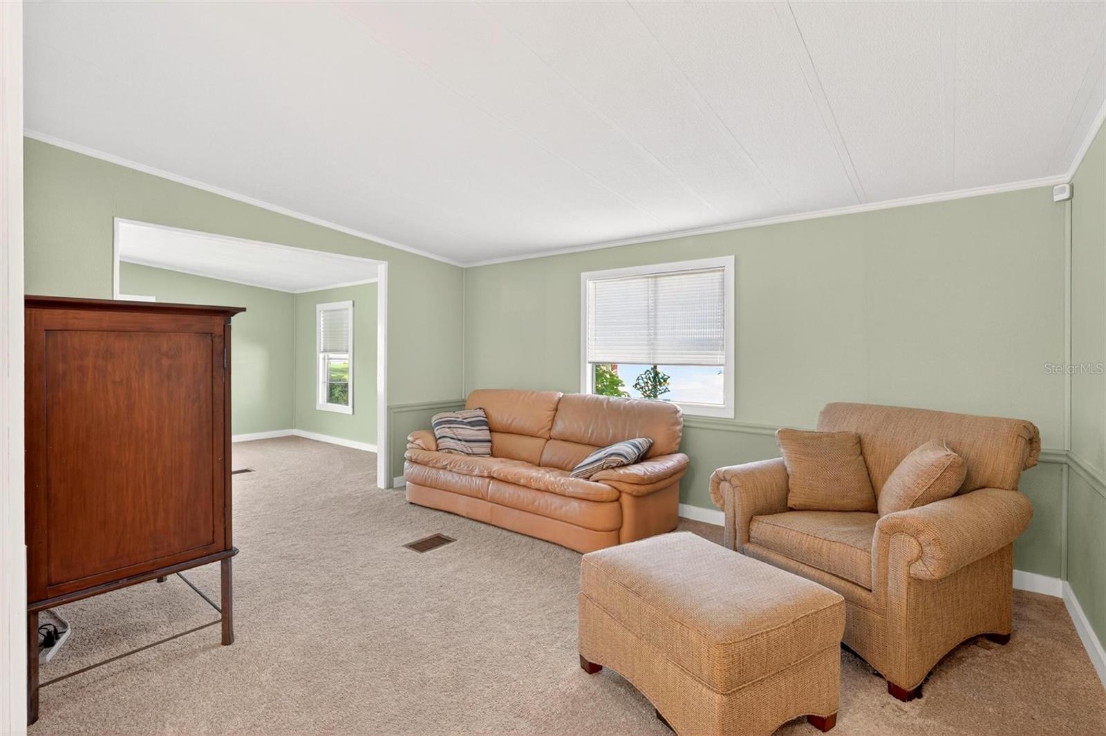 516 JASON DR, LADY LAKE, FL, 32159