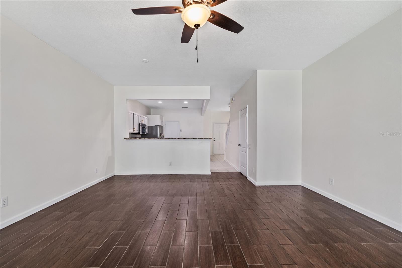 8520 SANDY BEACH ST, TAMPA, FL, 33634