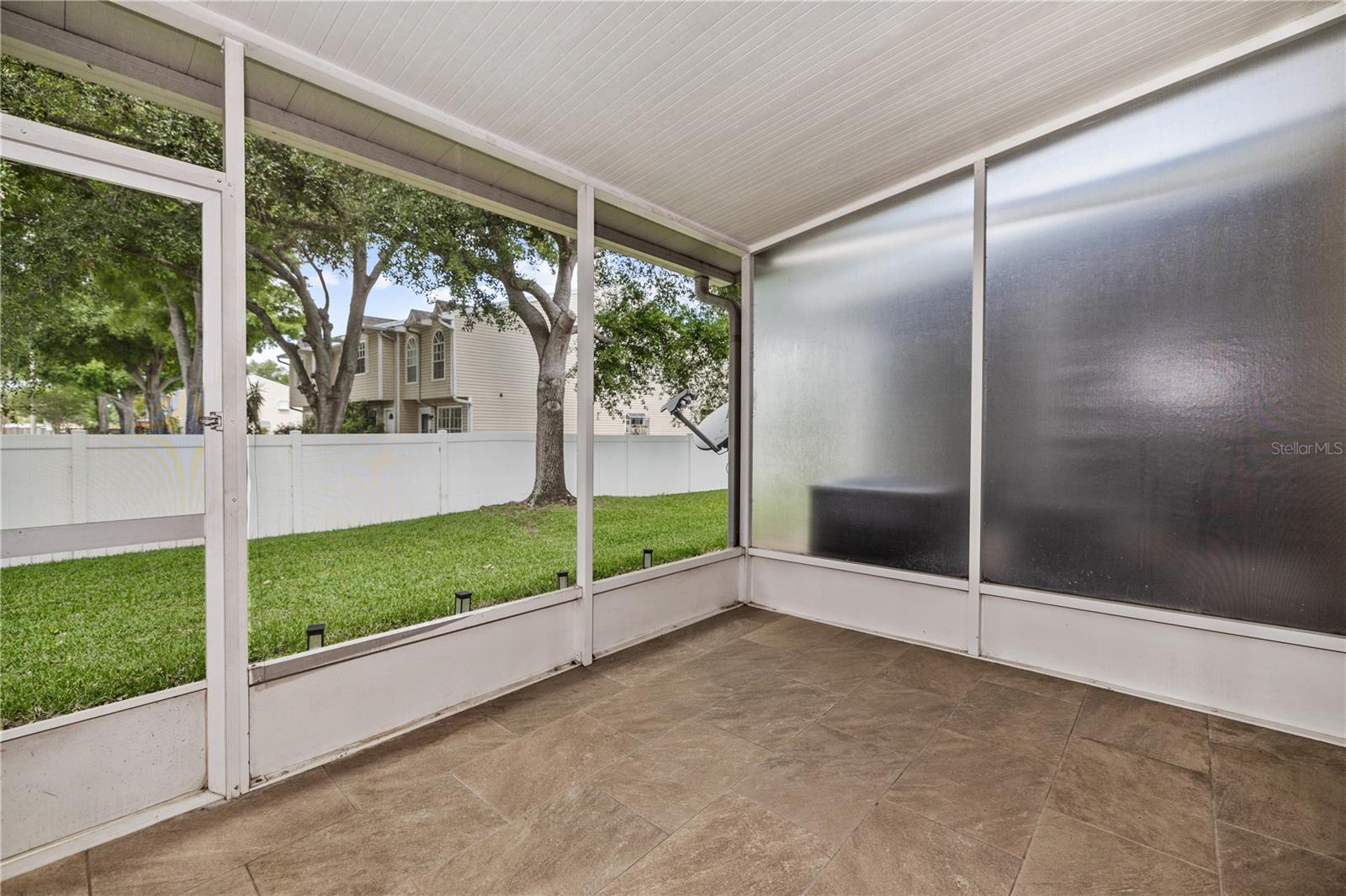 8520 SANDY BEACH ST, TAMPA, FL, 33634