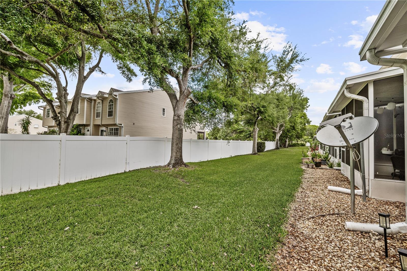 8520 SANDY BEACH ST, TAMPA, FL, 33634