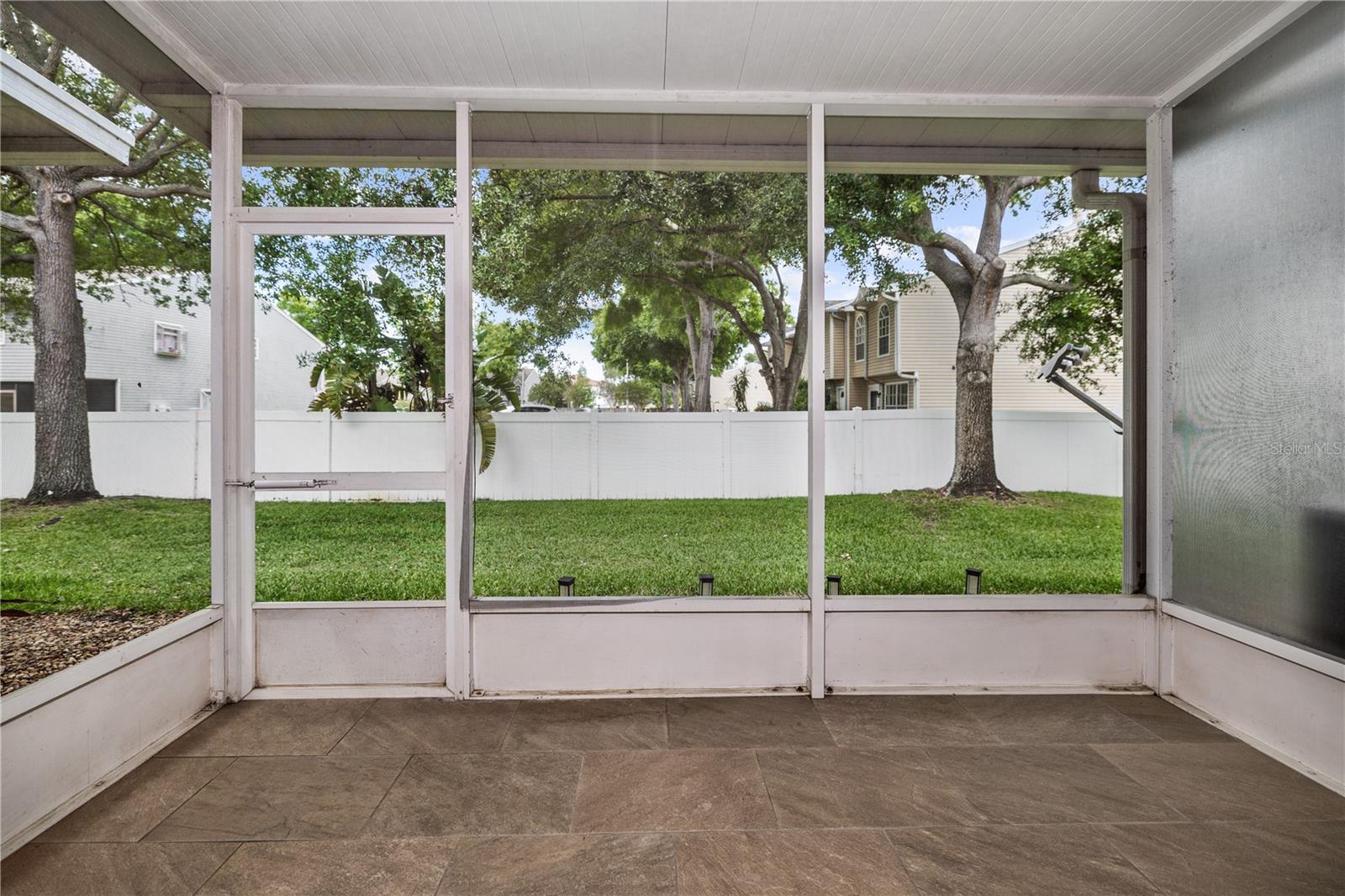 8520 SANDY BEACH ST, TAMPA, FL, 33634