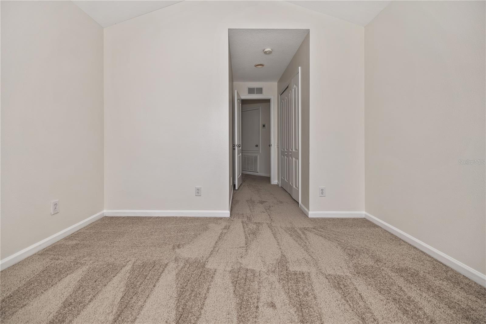 8520 SANDY BEACH ST, TAMPA, FL, 33634