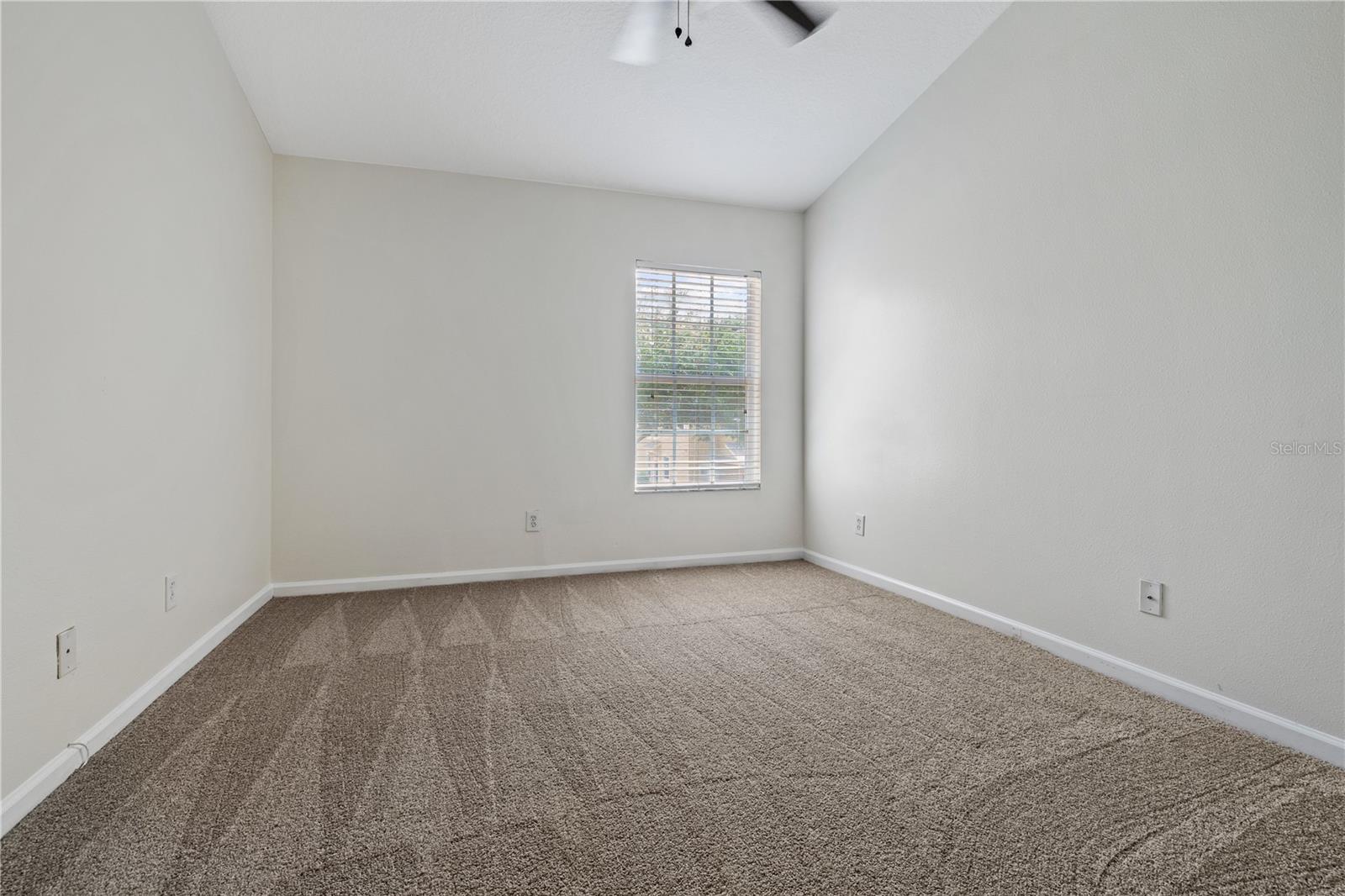 8520 SANDY BEACH ST, TAMPA, FL, 33634