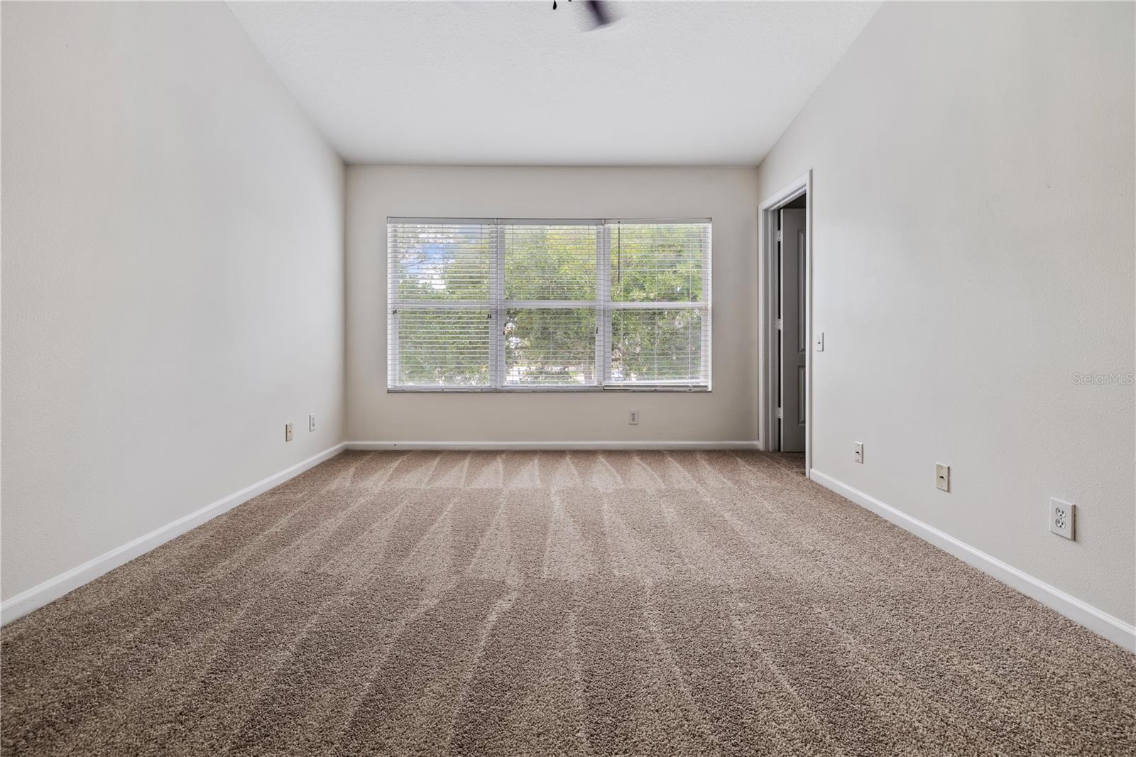 8520 SANDY BEACH ST, TAMPA, FL, 33634