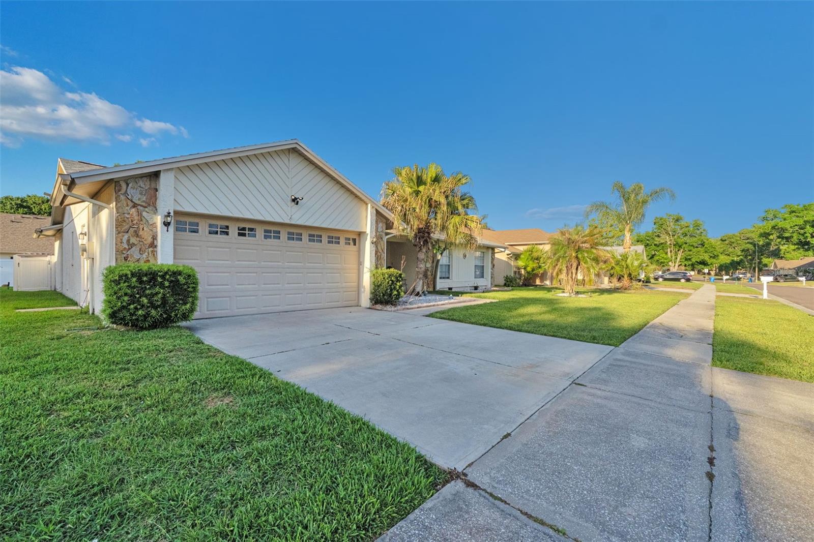 9724 CYPRESS POND AVE, TAMPA, FL, 33647