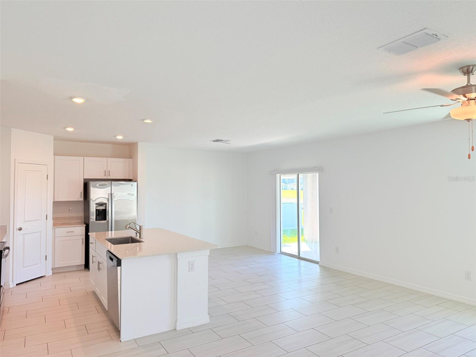 11737 RADIANT SHORE LOOP, SAN ANTONIO, FL, 33576