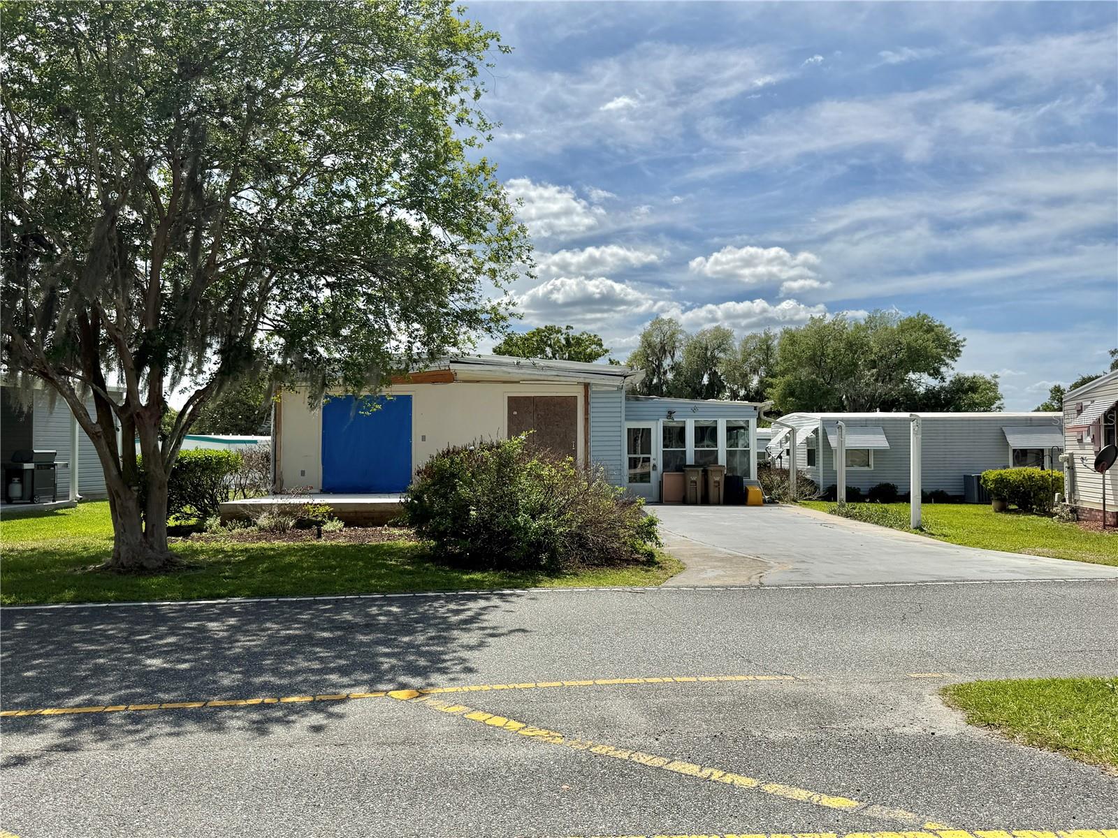 145 ROYAL PALM DR, LEESBURG, FL, 34748