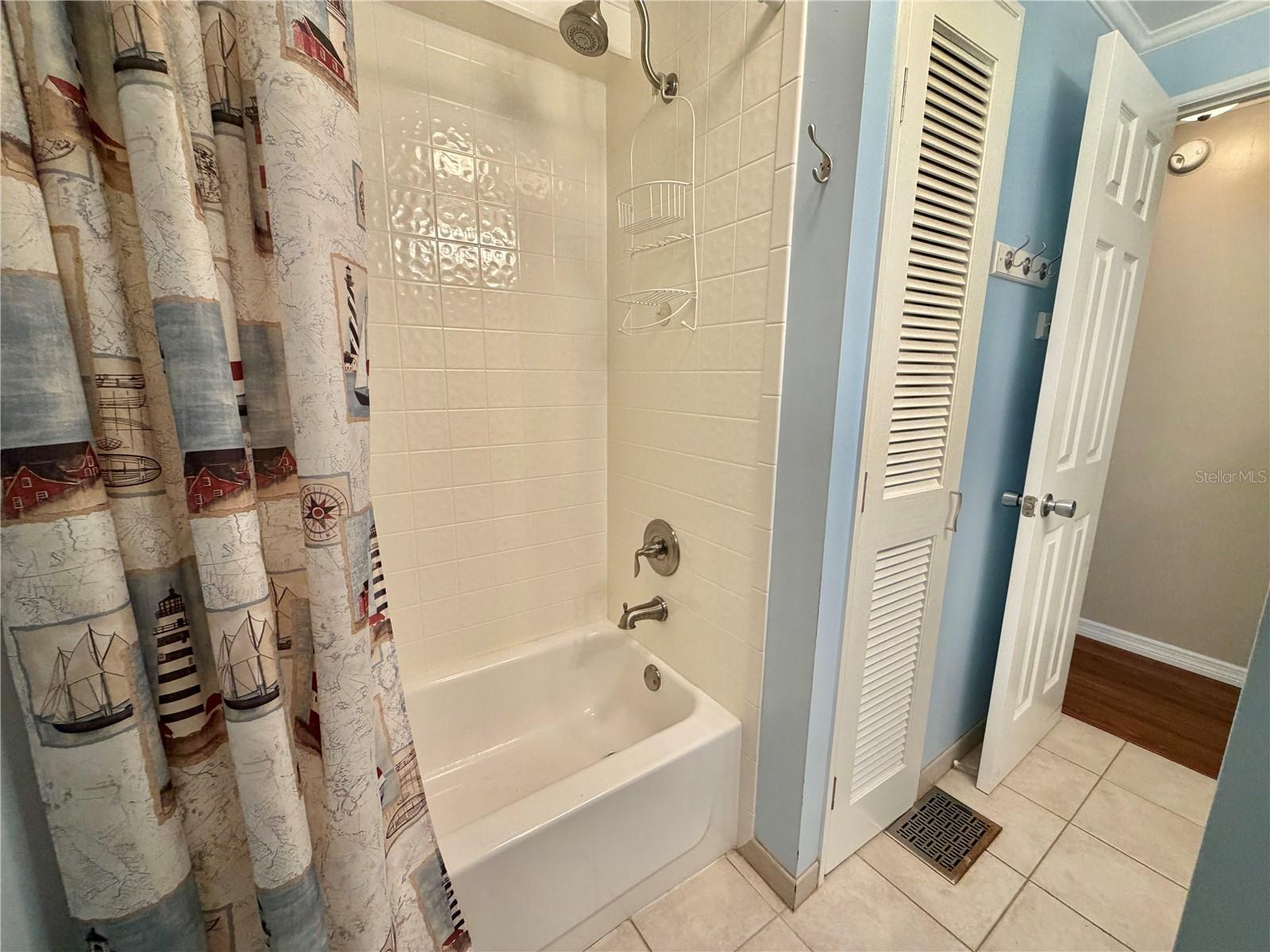 145 ROYAL PALM DR, LEESBURG, FL, 34748