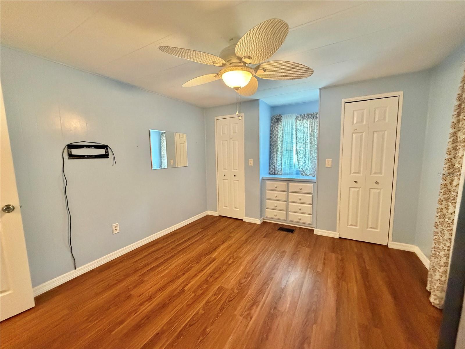 145 ROYAL PALM DR, LEESBURG, FL, 34748