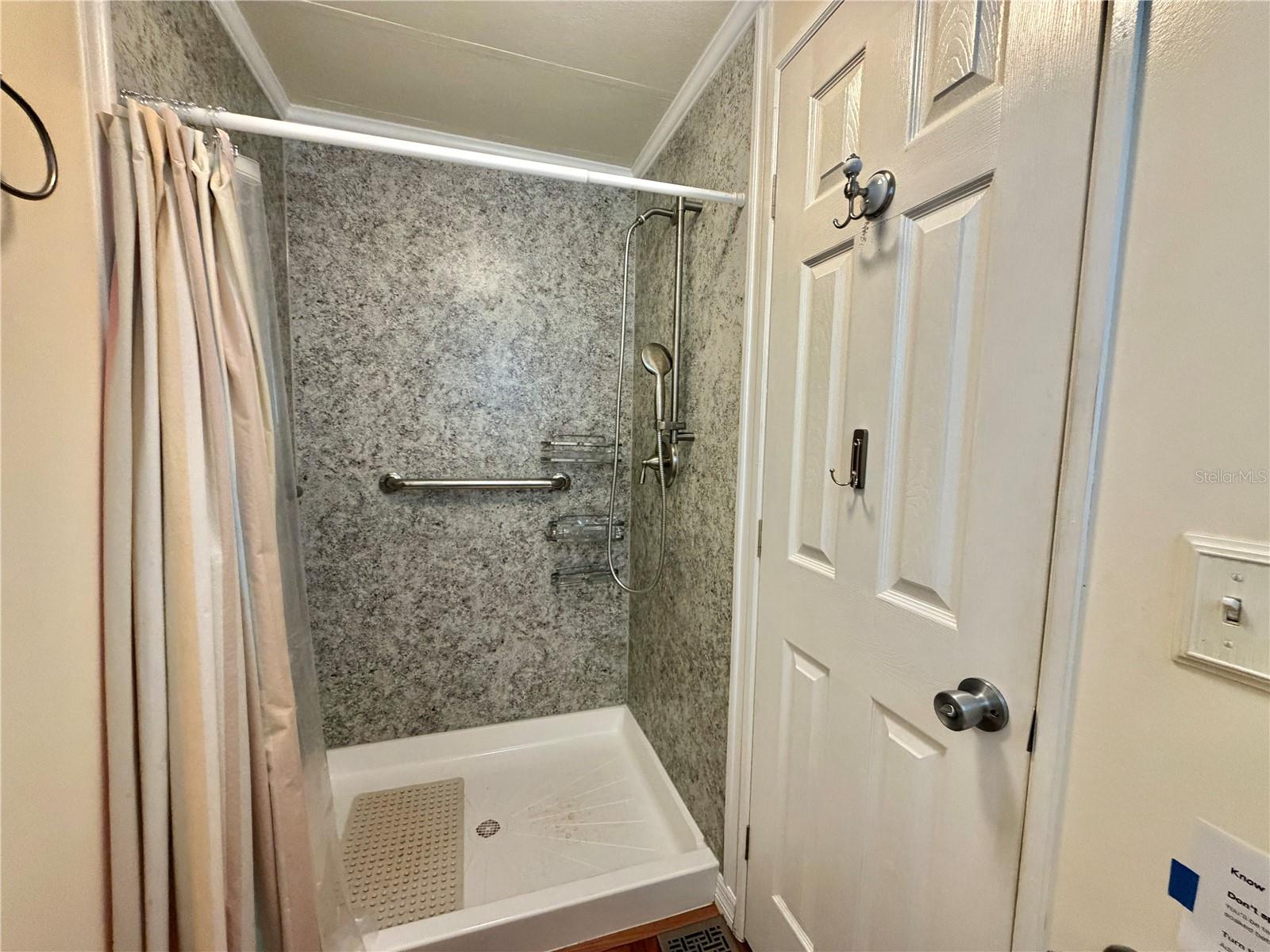 145 ROYAL PALM DR, LEESBURG, FL, 34748