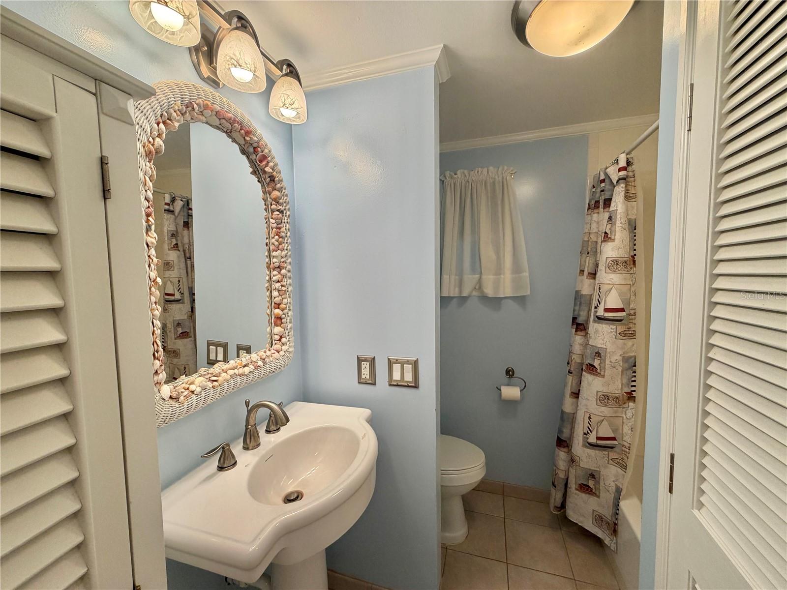 145 ROYAL PALM DR, LEESBURG, FL, 34748