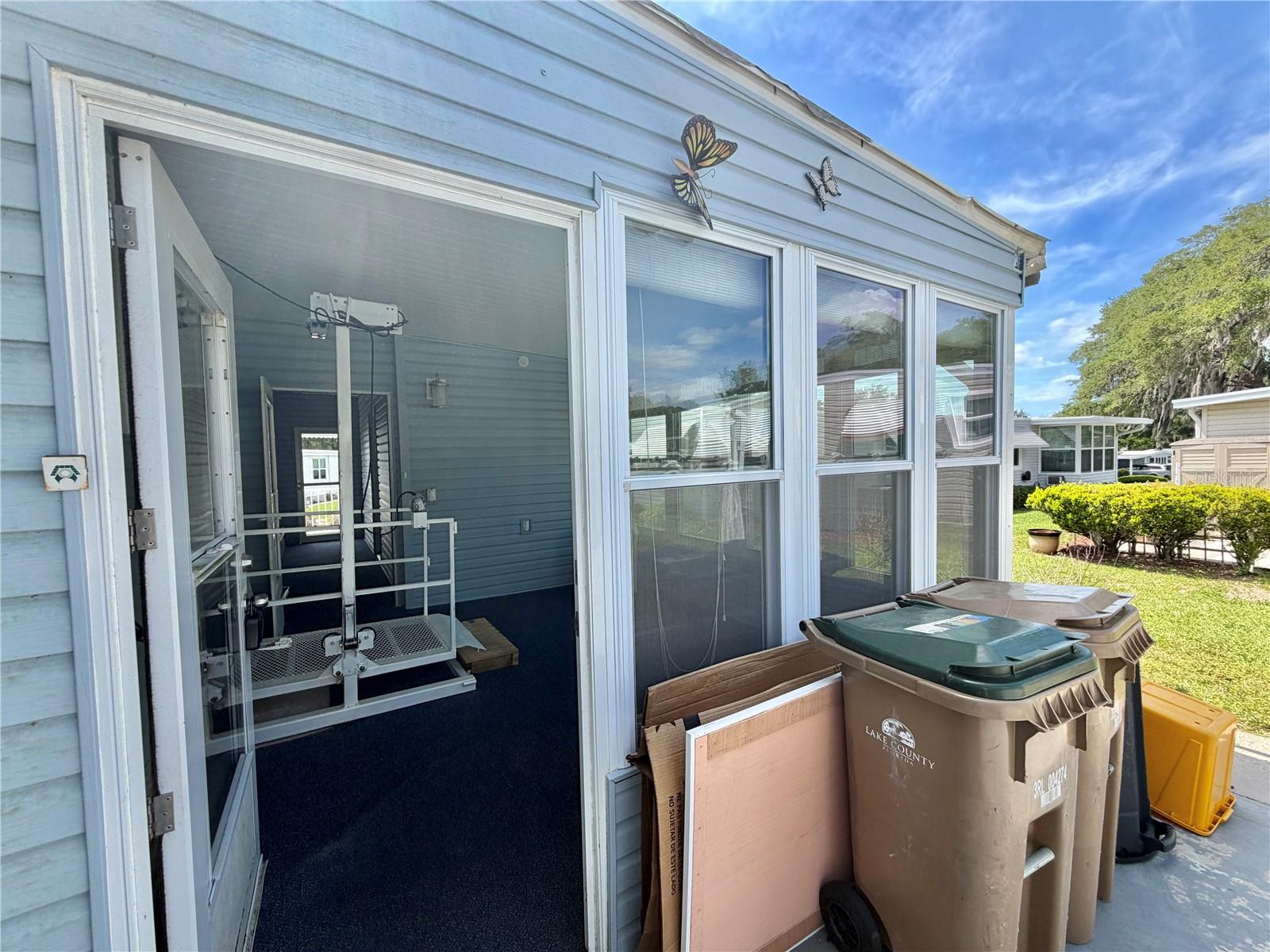 145 ROYAL PALM DR, LEESBURG, FL, 34748