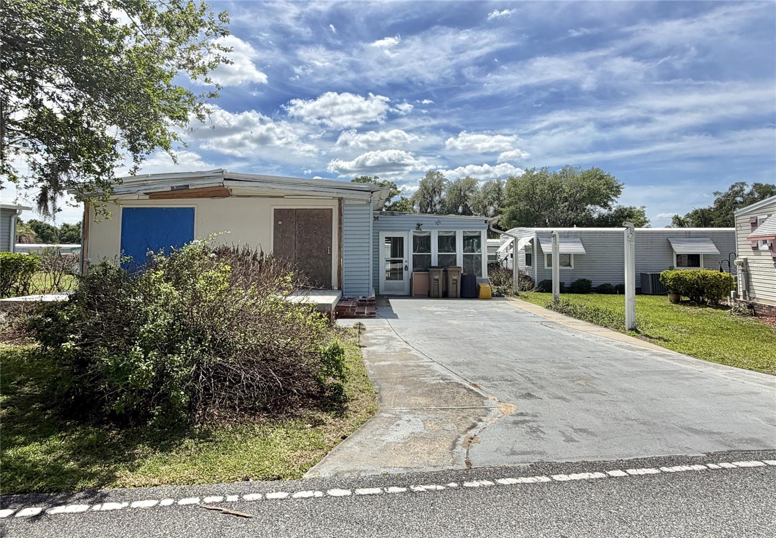 145 ROYAL PALM DR, LEESBURG, FL, 34748