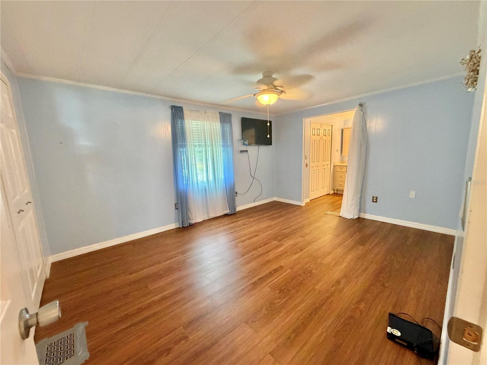 145 ROYAL PALM DR, LEESBURG, FL, 34748