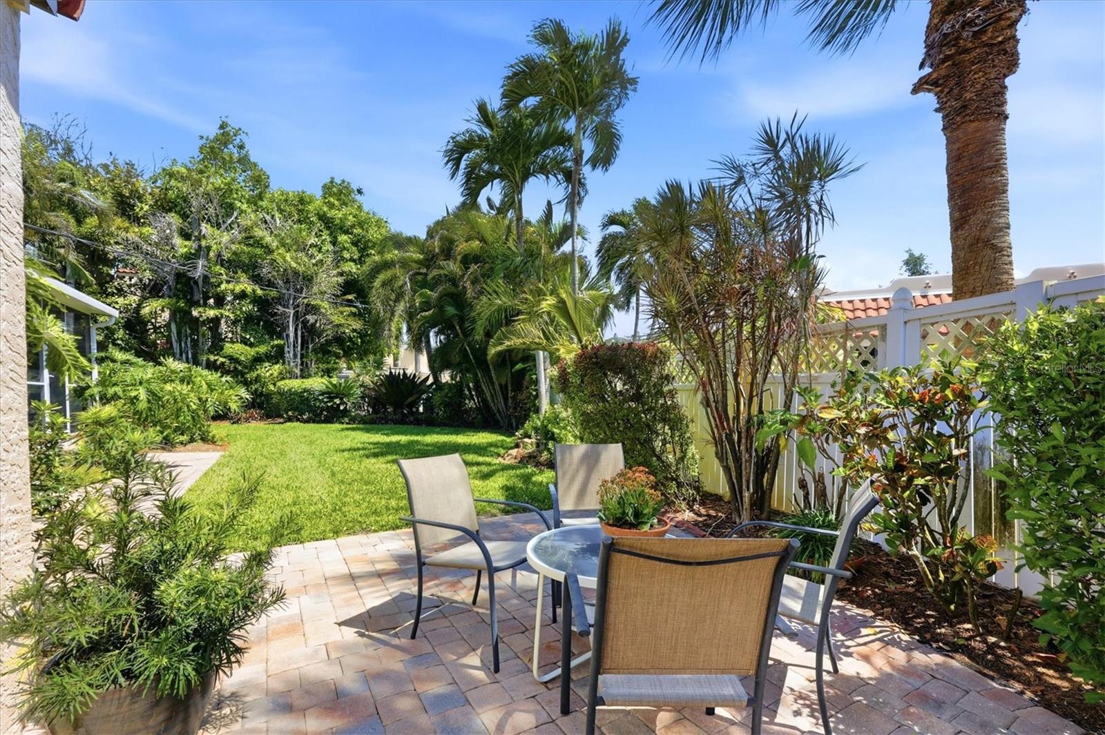 521 HARBOR DR S, VENICE, FL, 34285