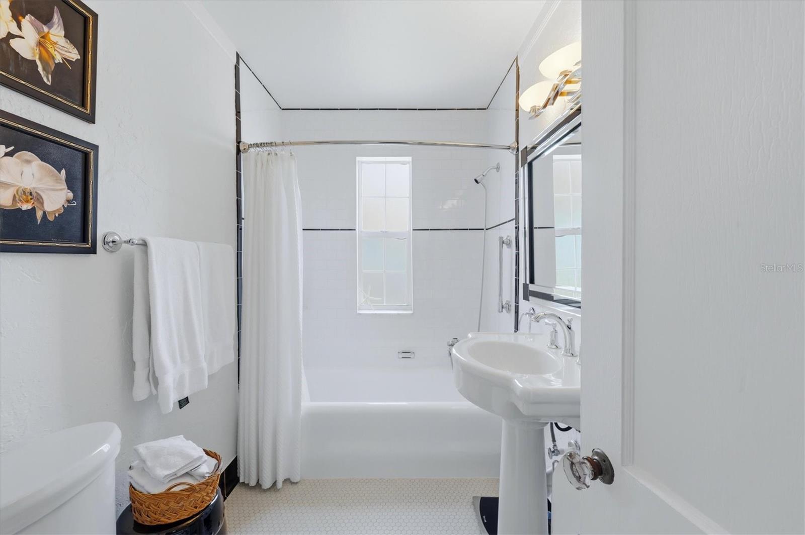 521 HARBOR DR S, VENICE, FL, 34285