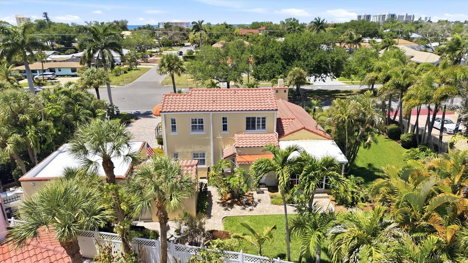 521 HARBOR DR S, VENICE, FL, 34285