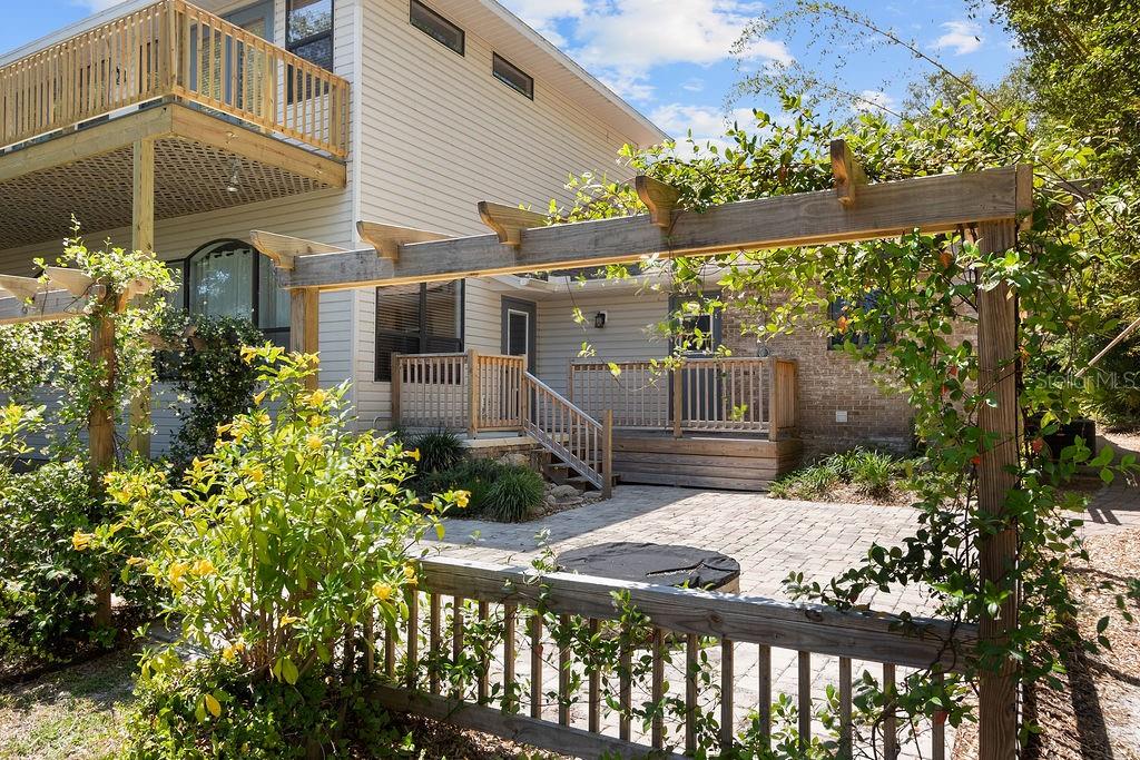 1320 TRAIL BY THE LK, DELAND, FL, 32724