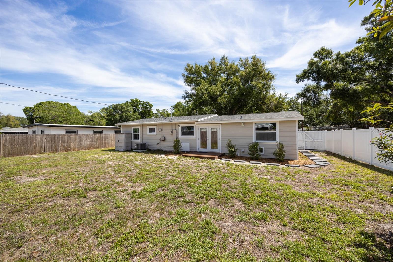 7500 ORPINE DR N, ST PETERSBURG, FL, 33702