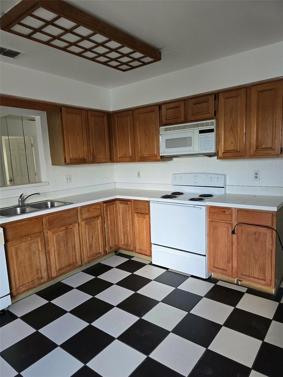 3025 FOXBORO CIR, DELTONA, FL, 32738