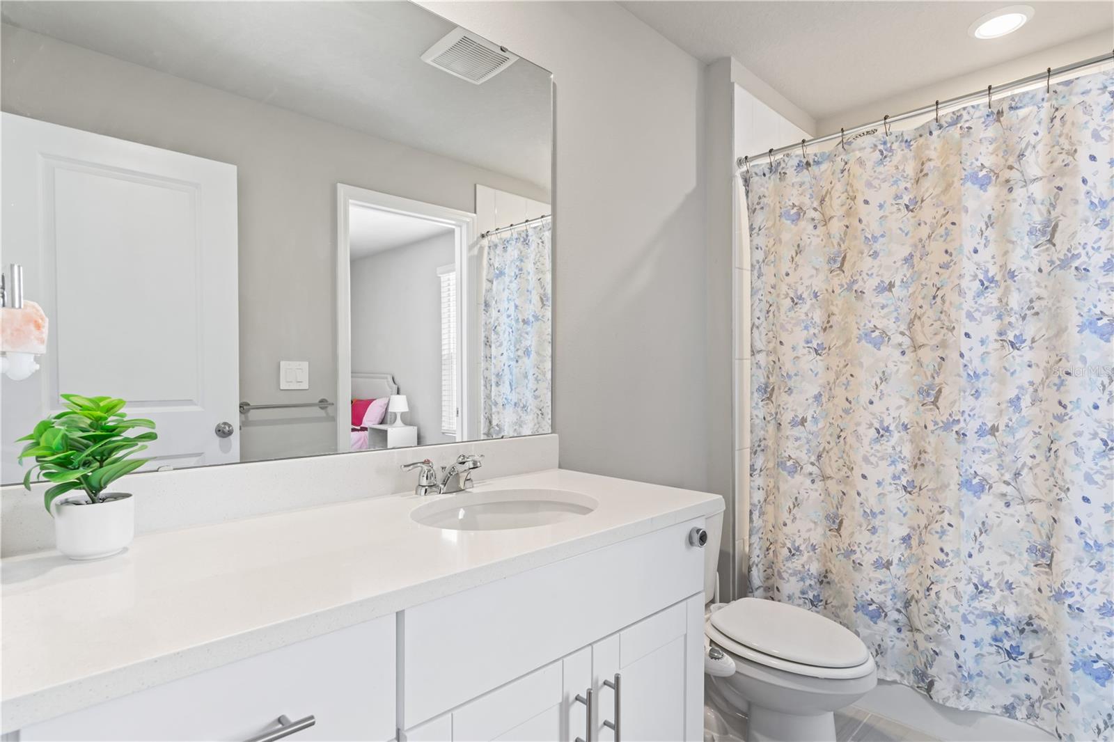 32502 LIMITLESS PL, WESLEY CHAPEL, FL, 33545