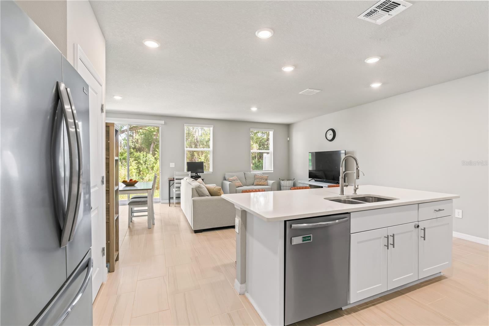 32502 LIMITLESS PL, WESLEY CHAPEL, FL, 33545