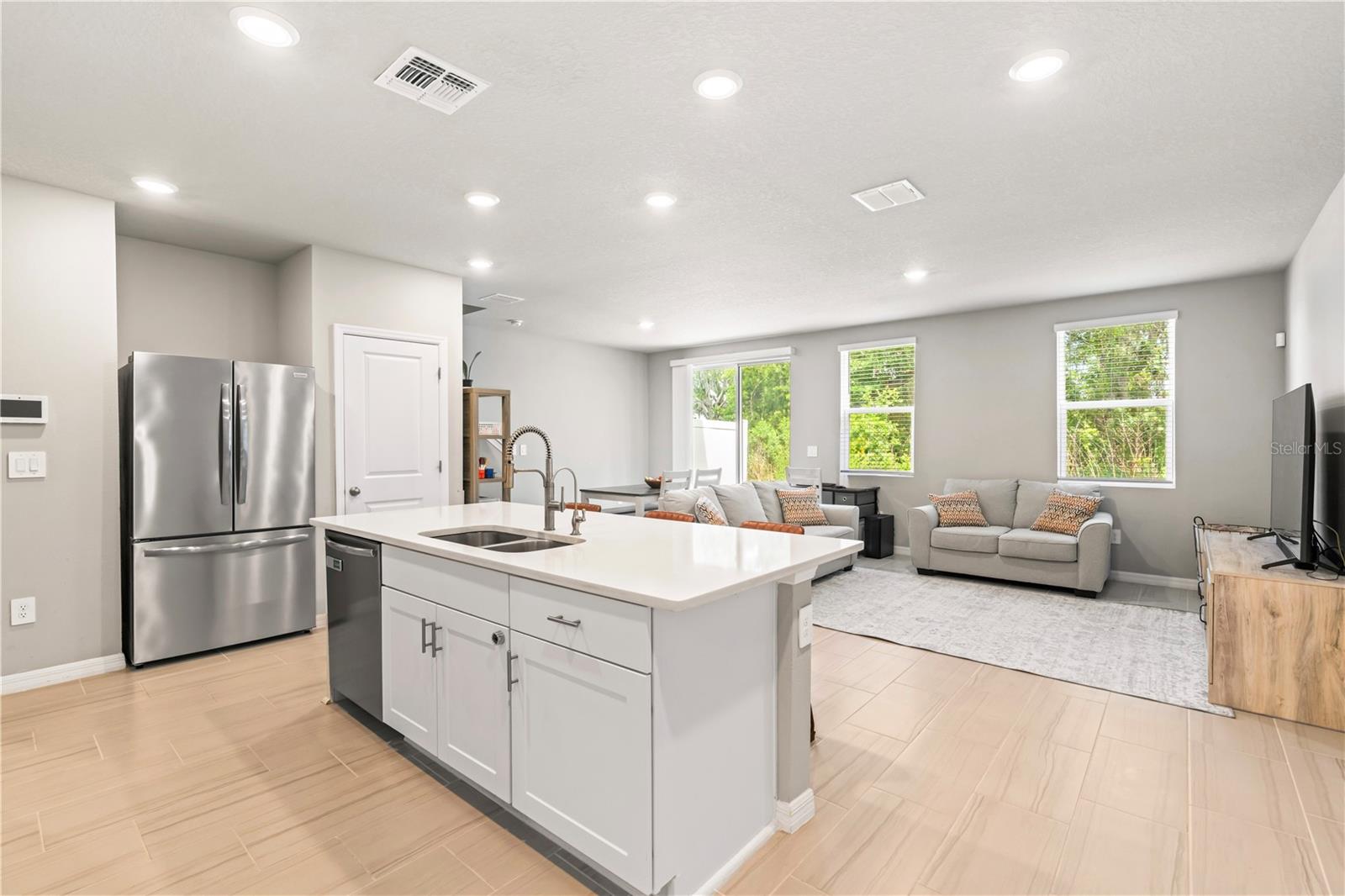 32502 LIMITLESS PL, WESLEY CHAPEL, FL, 33545