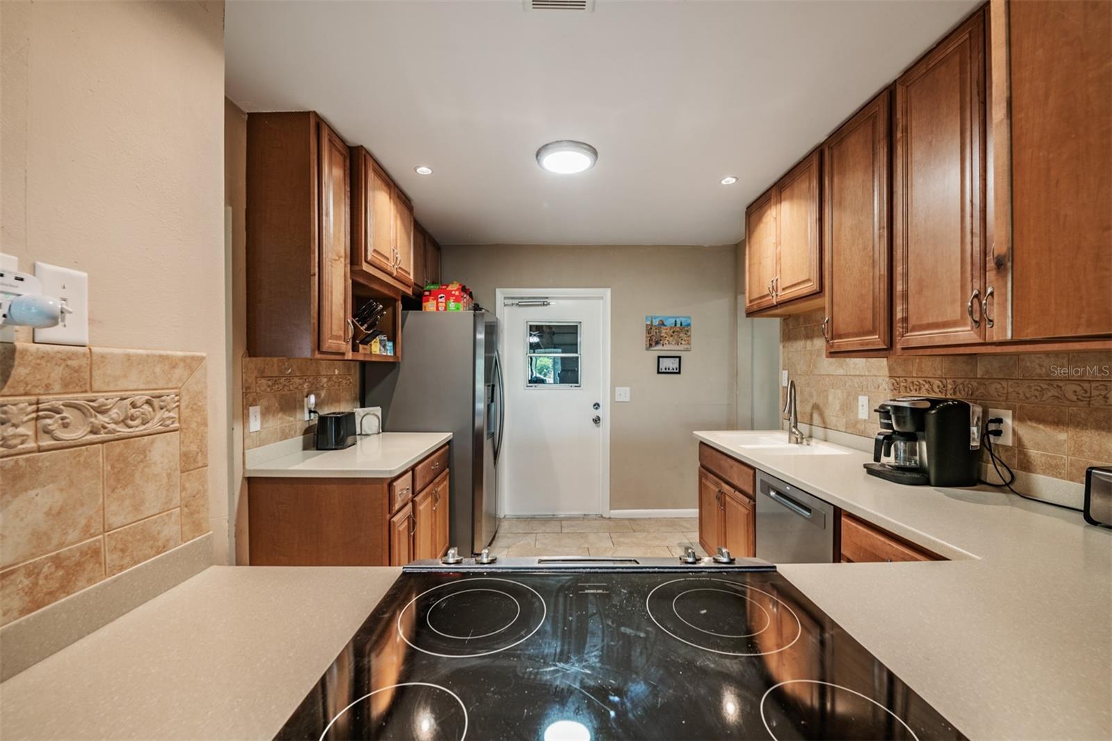 381 CLUB MANOR DR, SUN CITY CENTER, FL, 33573