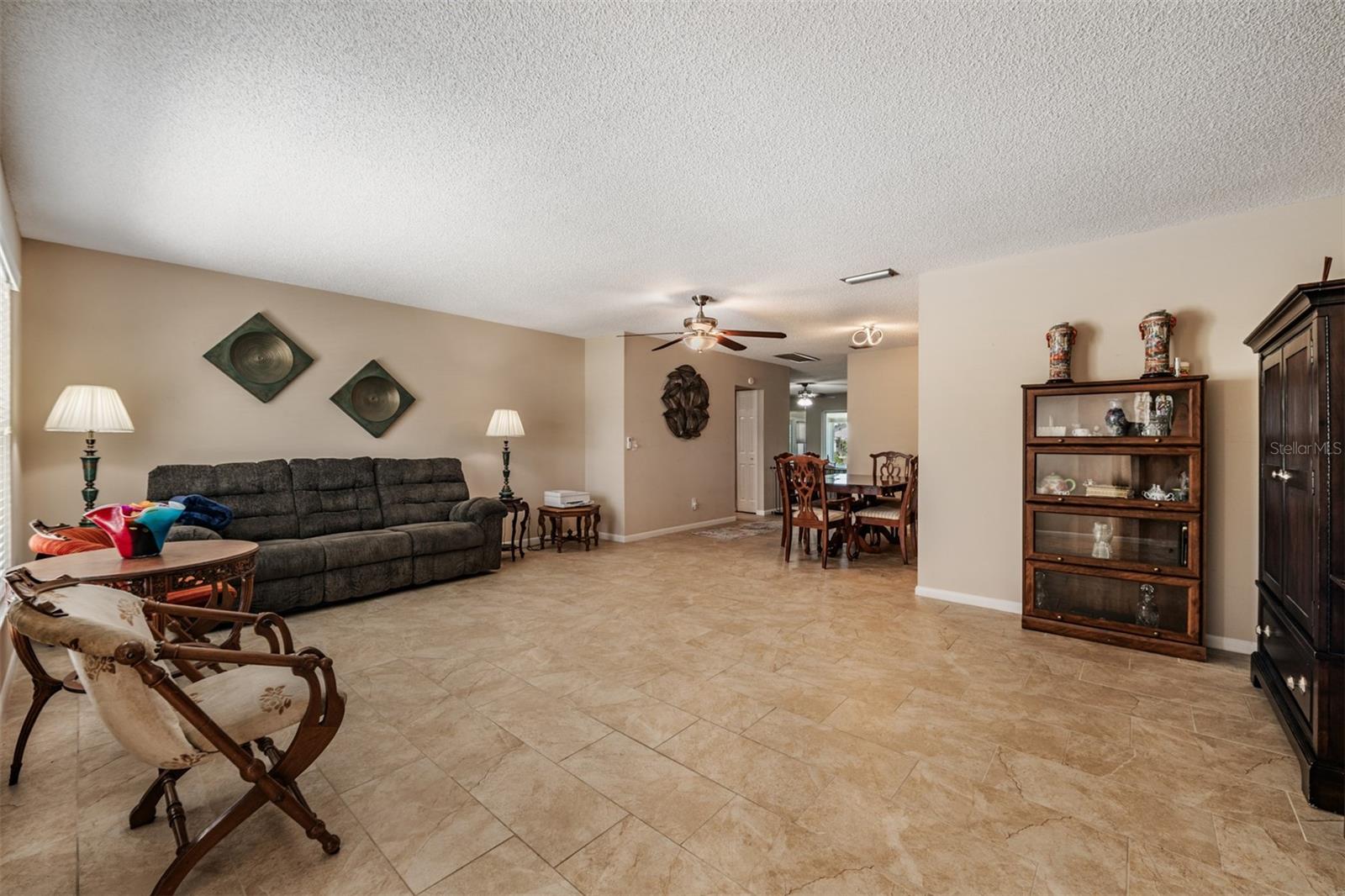 381 CLUB MANOR DR, SUN CITY CENTER, FL, 33573