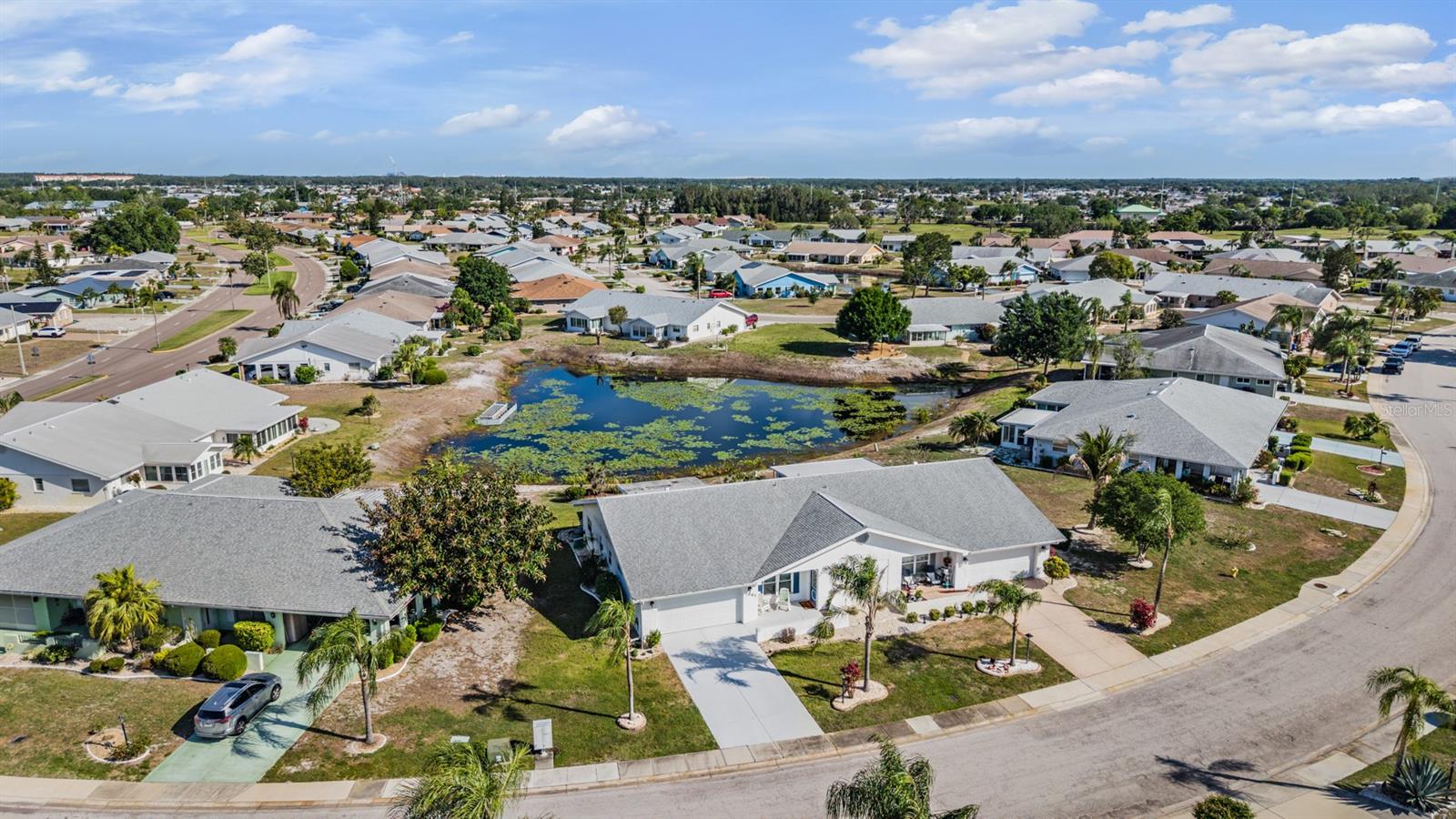 381 CLUB MANOR DR, SUN CITY CENTER, FL, 33573