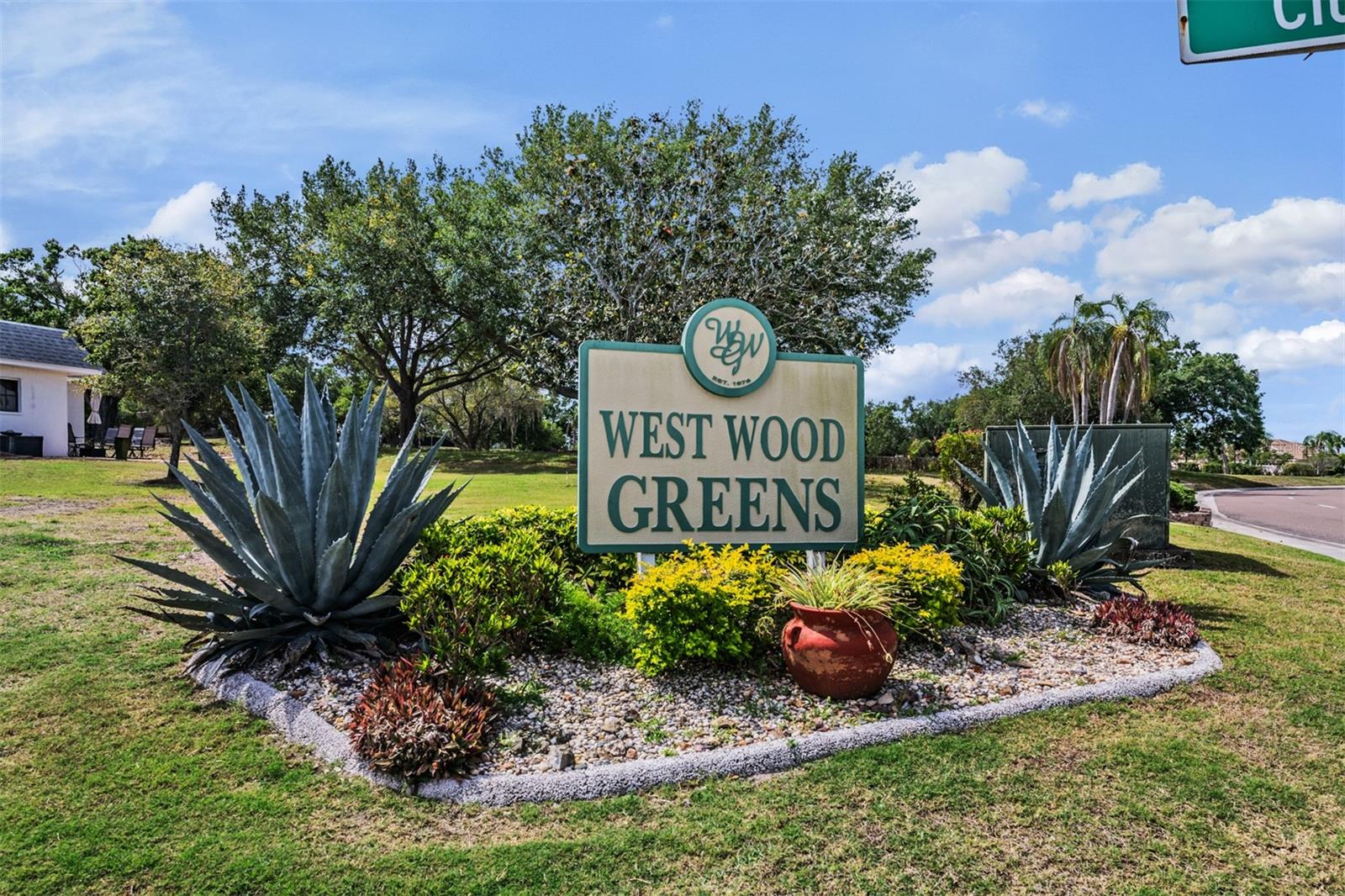 381 CLUB MANOR DR, SUN CITY CENTER, FL, 33573