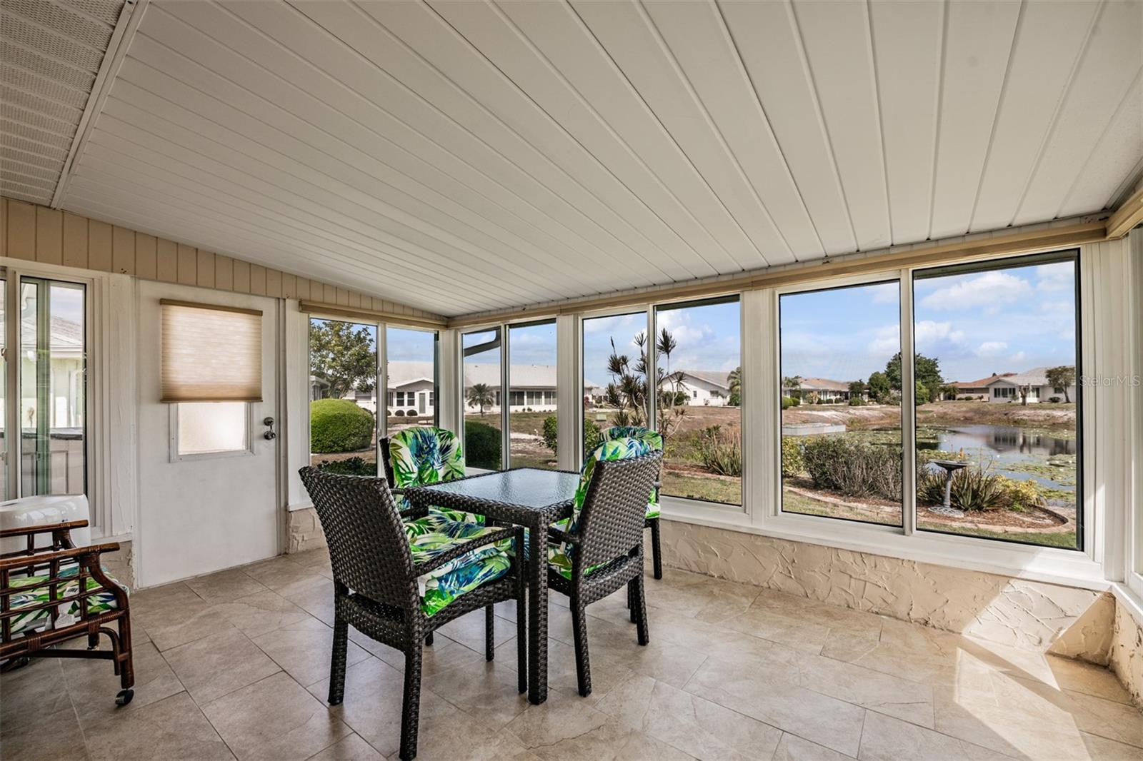 381 CLUB MANOR DR, SUN CITY CENTER, FL, 33573