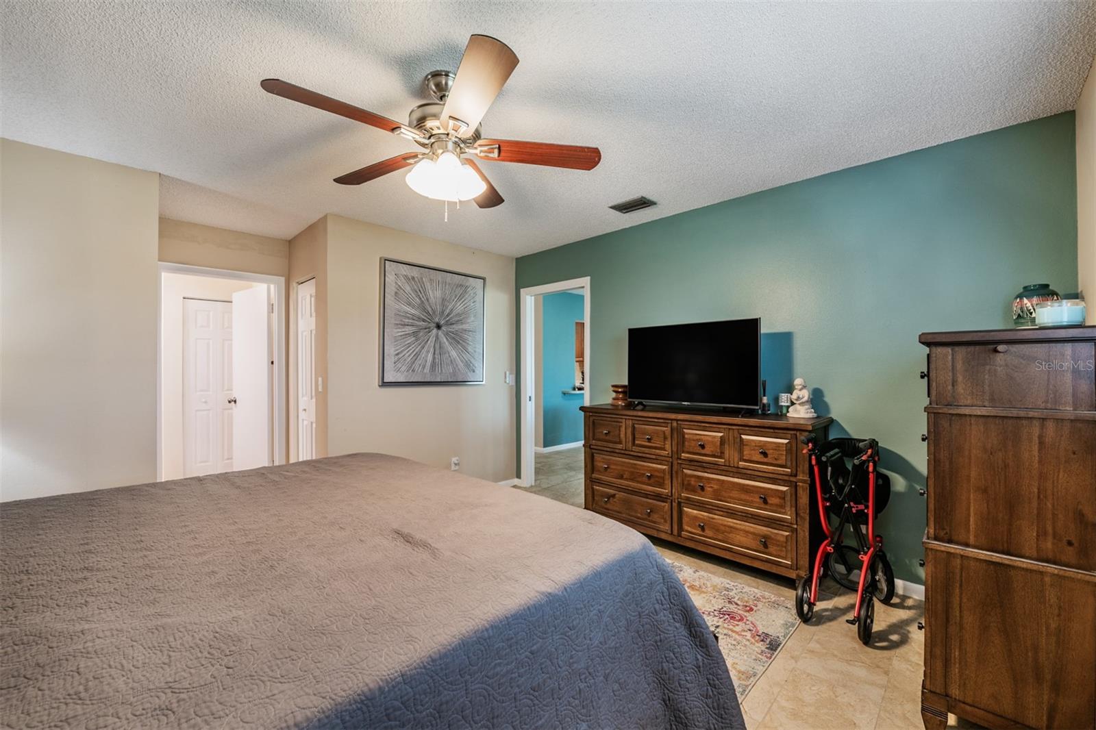 381 CLUB MANOR DR, SUN CITY CENTER, FL, 33573