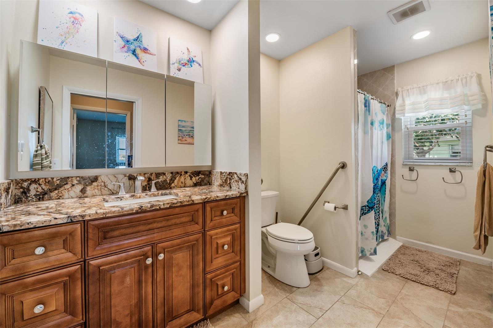 381 CLUB MANOR DR, SUN CITY CENTER, FL, 33573