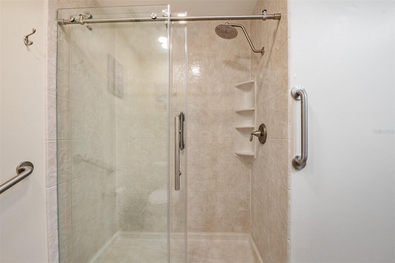 381 CLUB MANOR DR, SUN CITY CENTER, FL, 33573