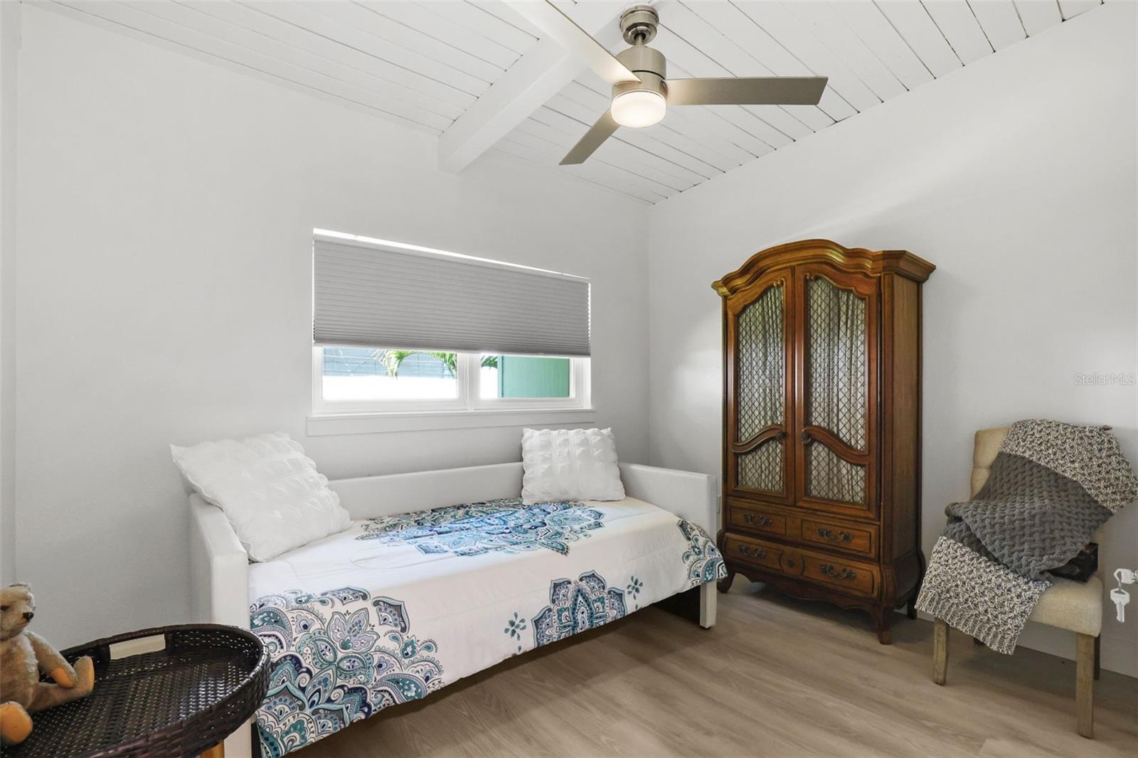 25 SANDPIPER RD, TAMPA, FL, 33609